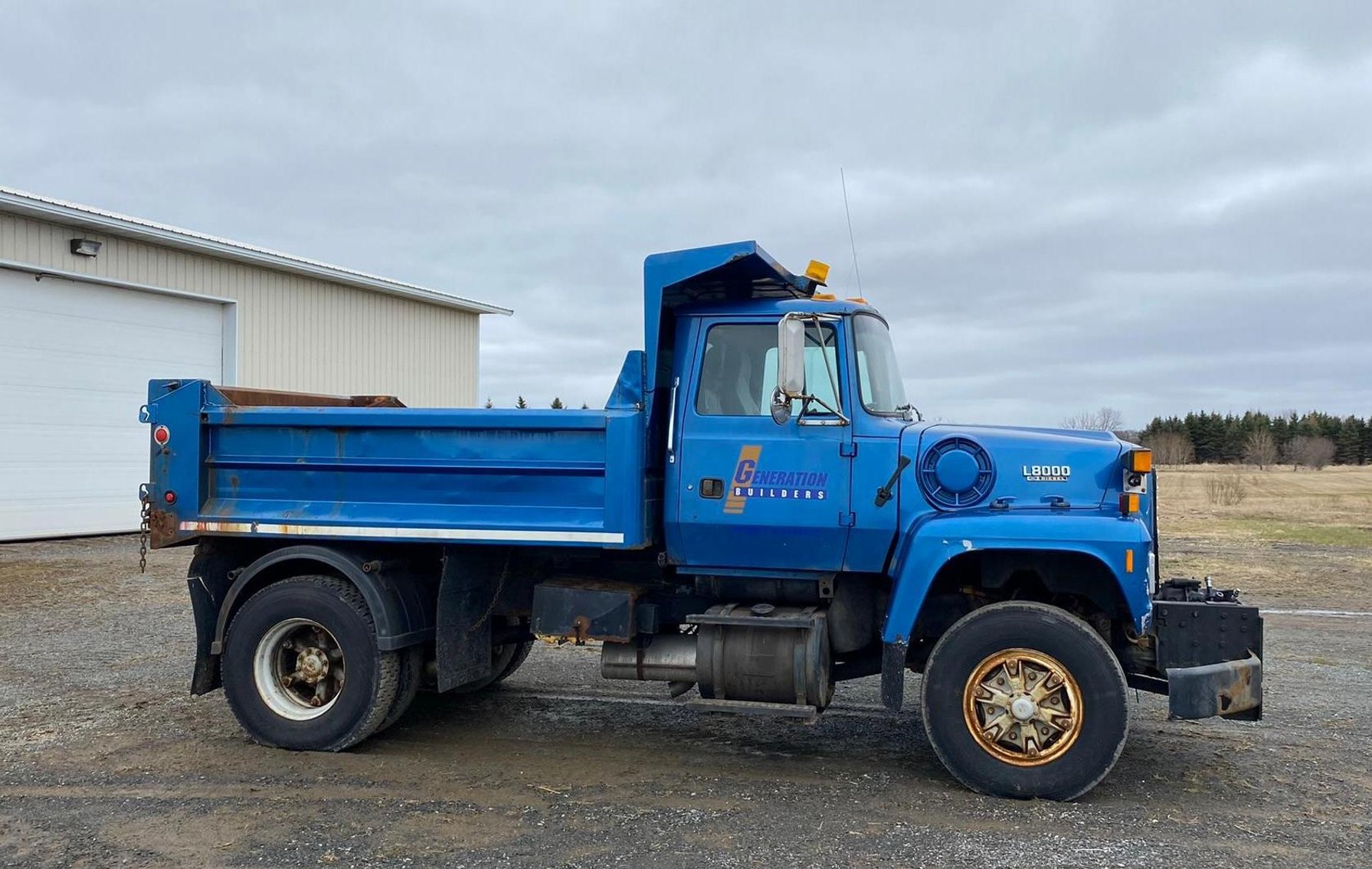 1994 Ford L8000 Dump Truck