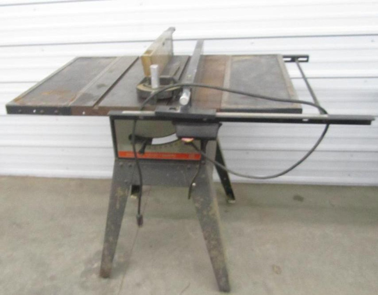 Ideal Corners May Consignment Auction: Pequot Lakes, MN