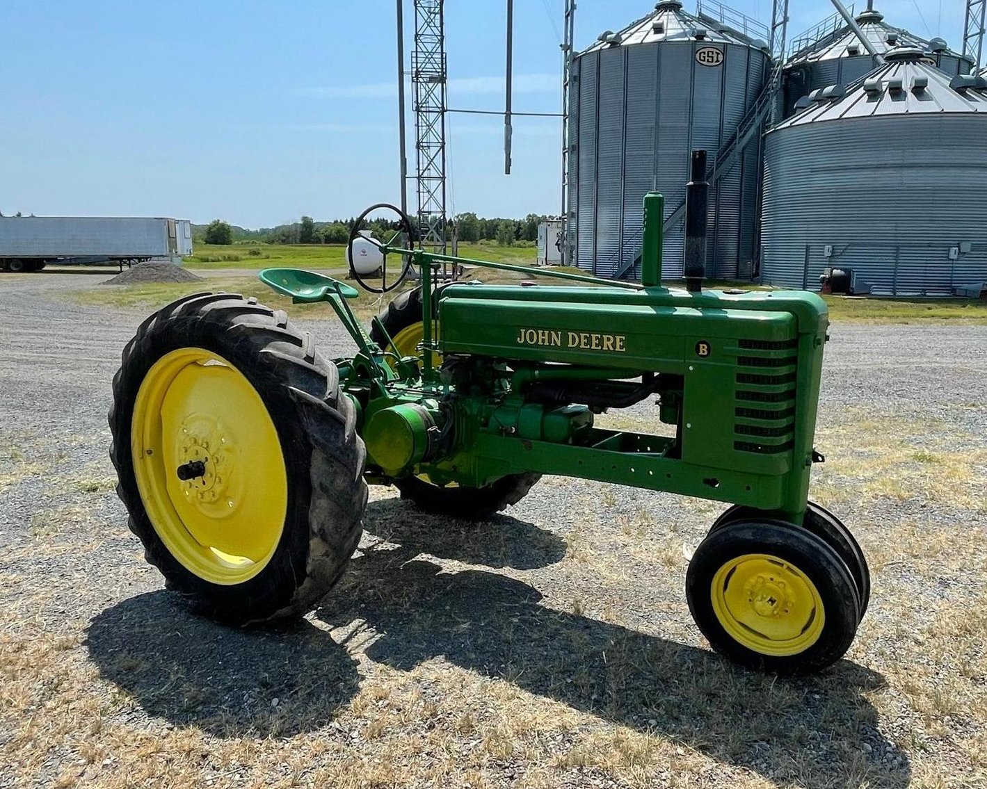 (4) Collector Tractors