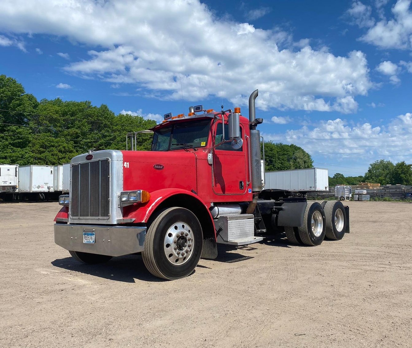 2006 Peterbilt 379 Day Cab Semi With Wet Kit