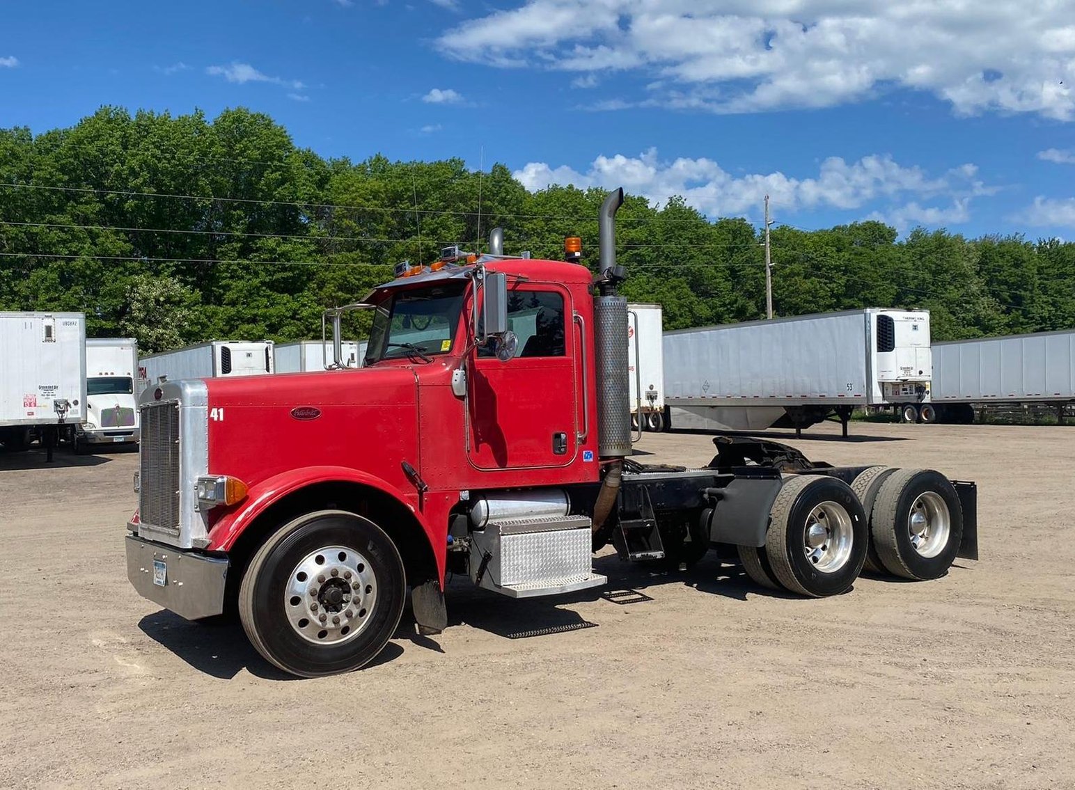 2006 Peterbilt 379 Day Cab Semi With Wet Kit