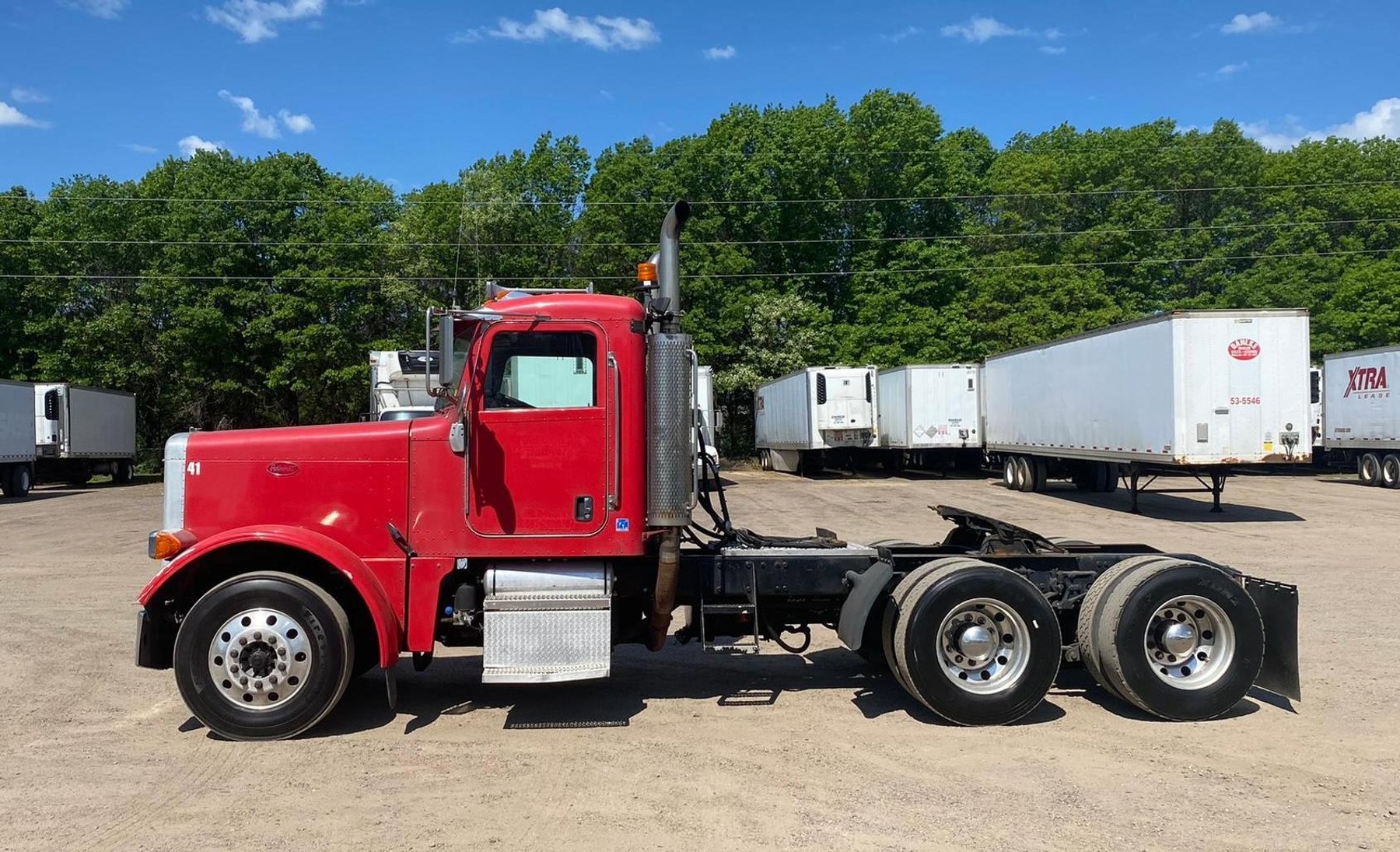 2006 Peterbilt 379 Day Cab Semi With Wet Kit