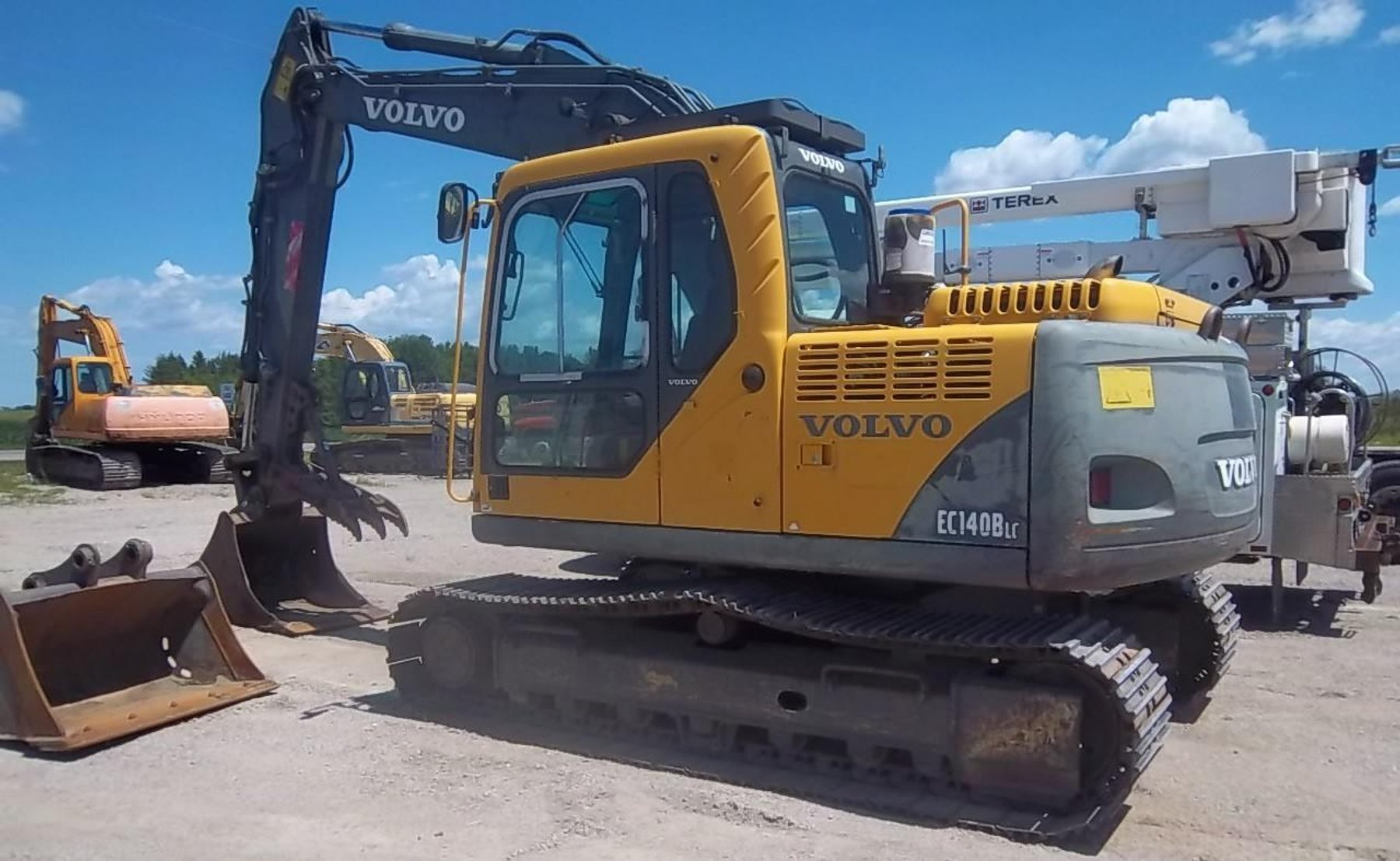 Construction Equipment: Excavators, Compactor, John Deere 410J