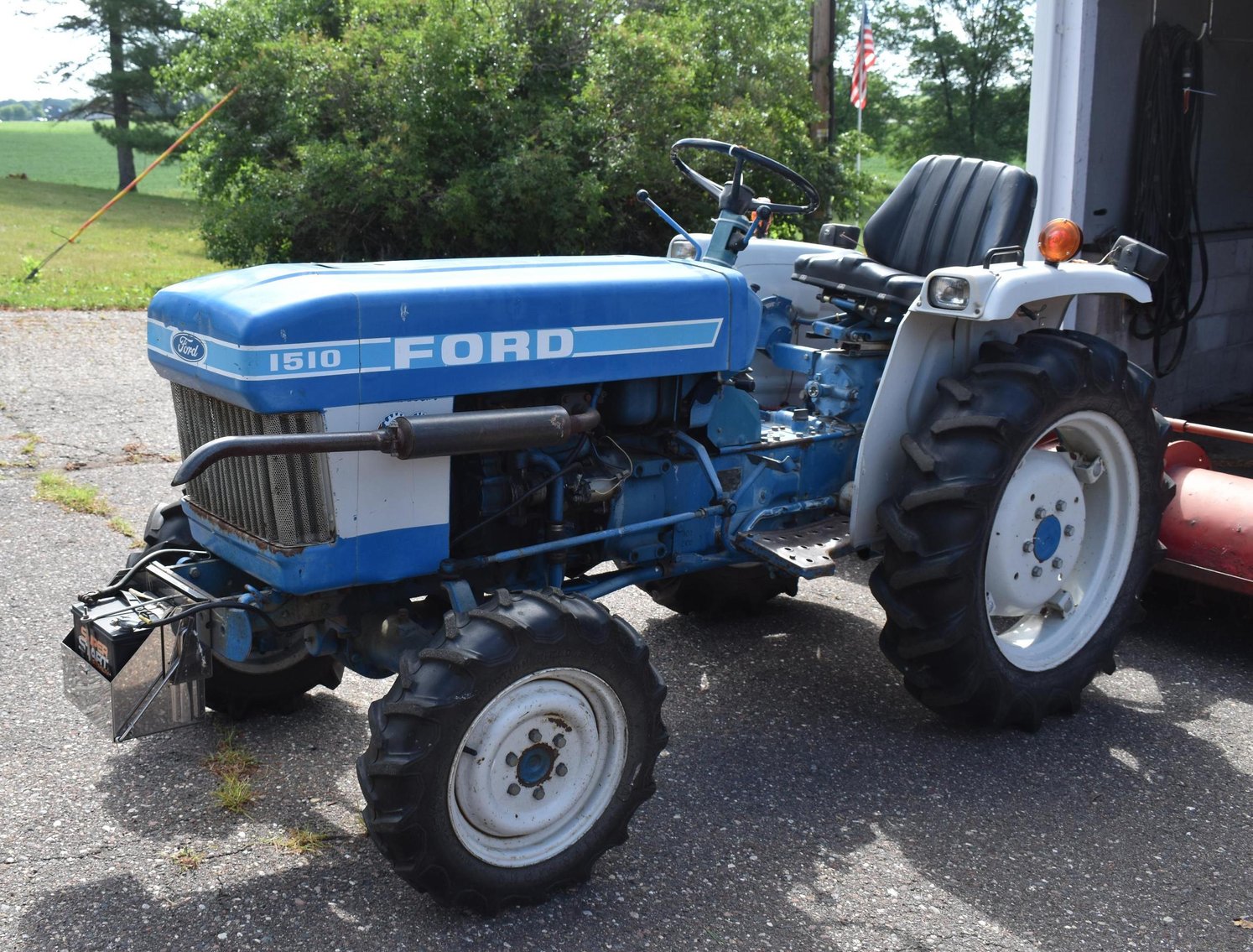 Bobcat 763 Skid Steer, Ford 1510 4X4 Diesel Tractor, Attachments, Shop Tools & Household