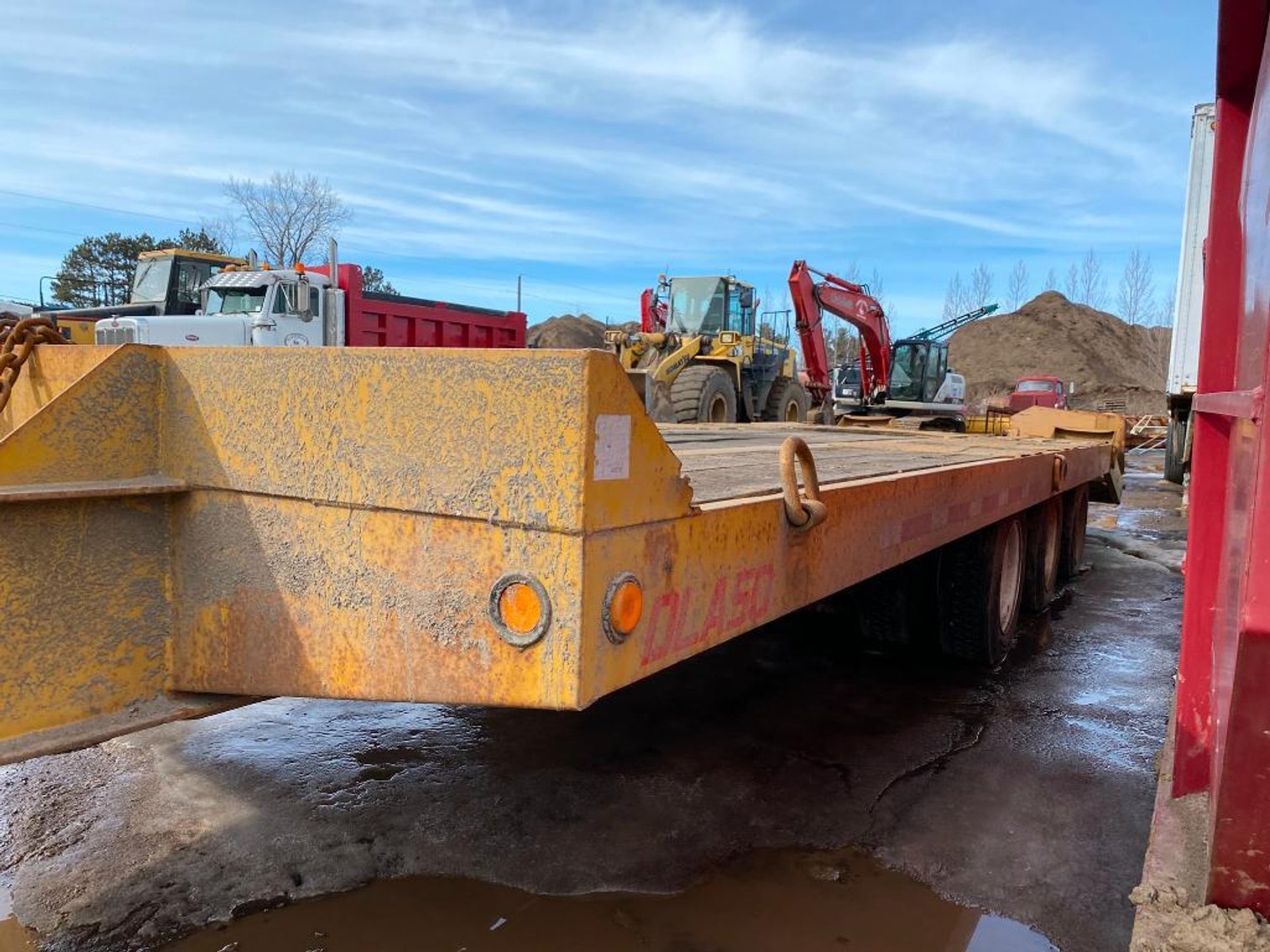 1999 Interstate DLA50 29' Tri-Axle Deck Over Trailer