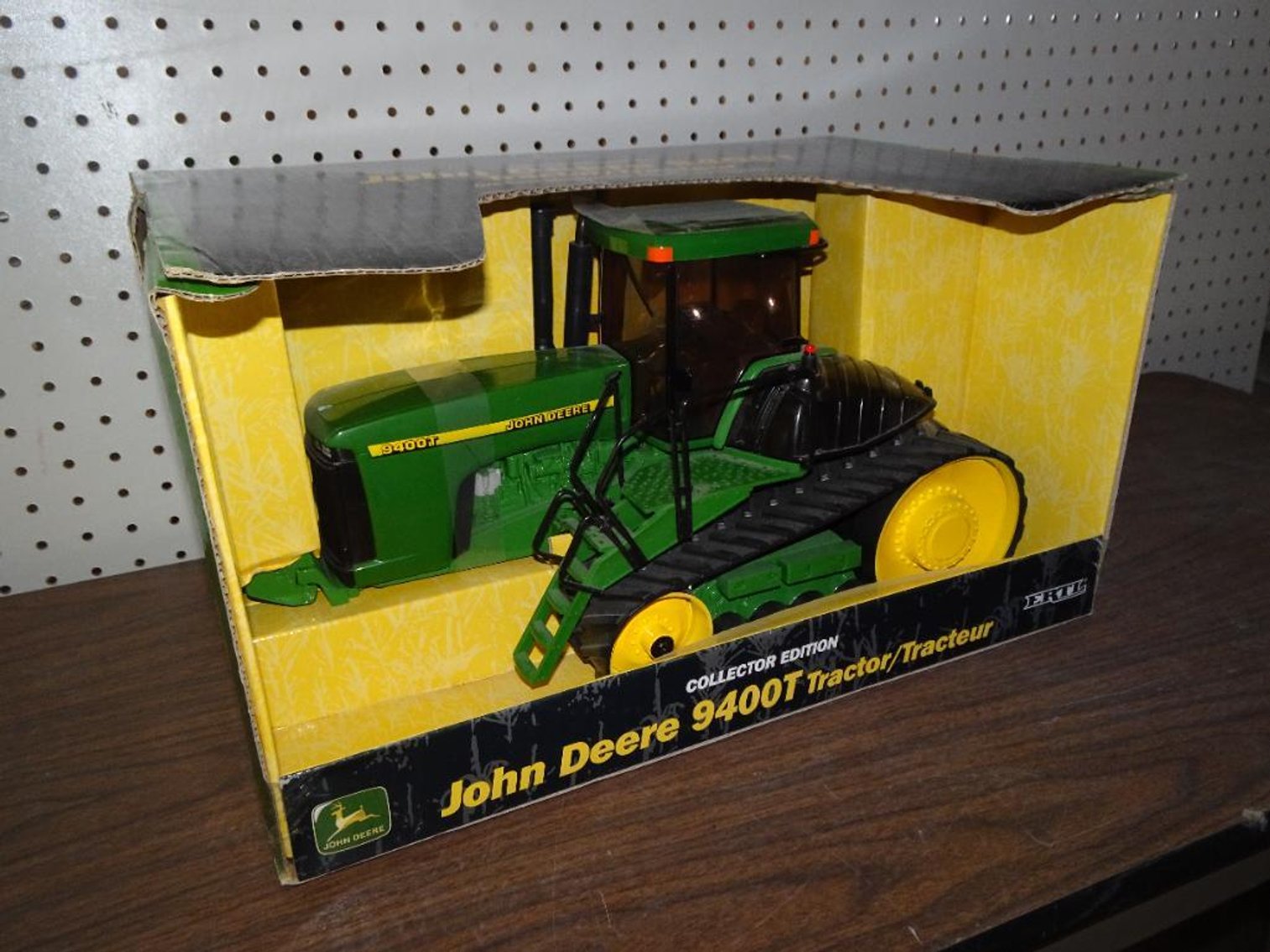 John Deere Collectibles, Antiques & Primitive Items