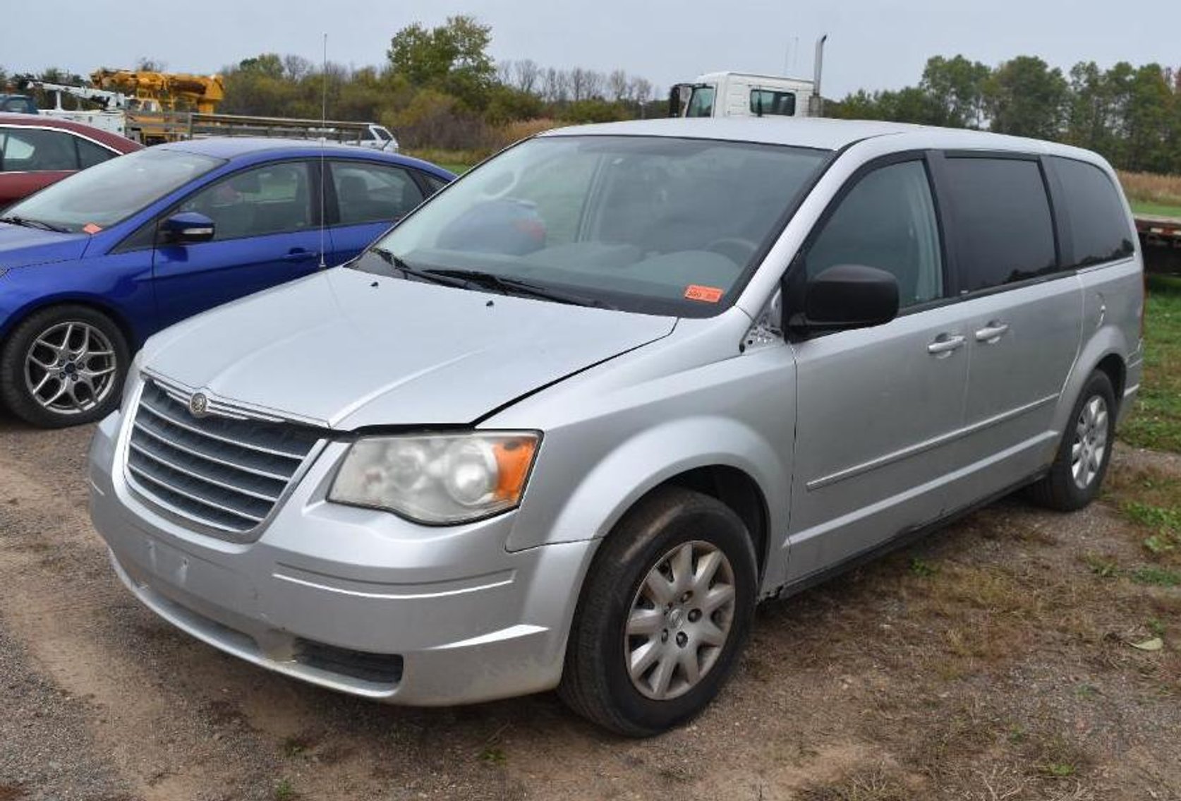 2008 Chevrolet Tahoe Hybrid, 2006 Buick Lucerne, (2) Ford  Taurus & 2010 Chrysler Town and Country, 2008 Cadillac Escalade