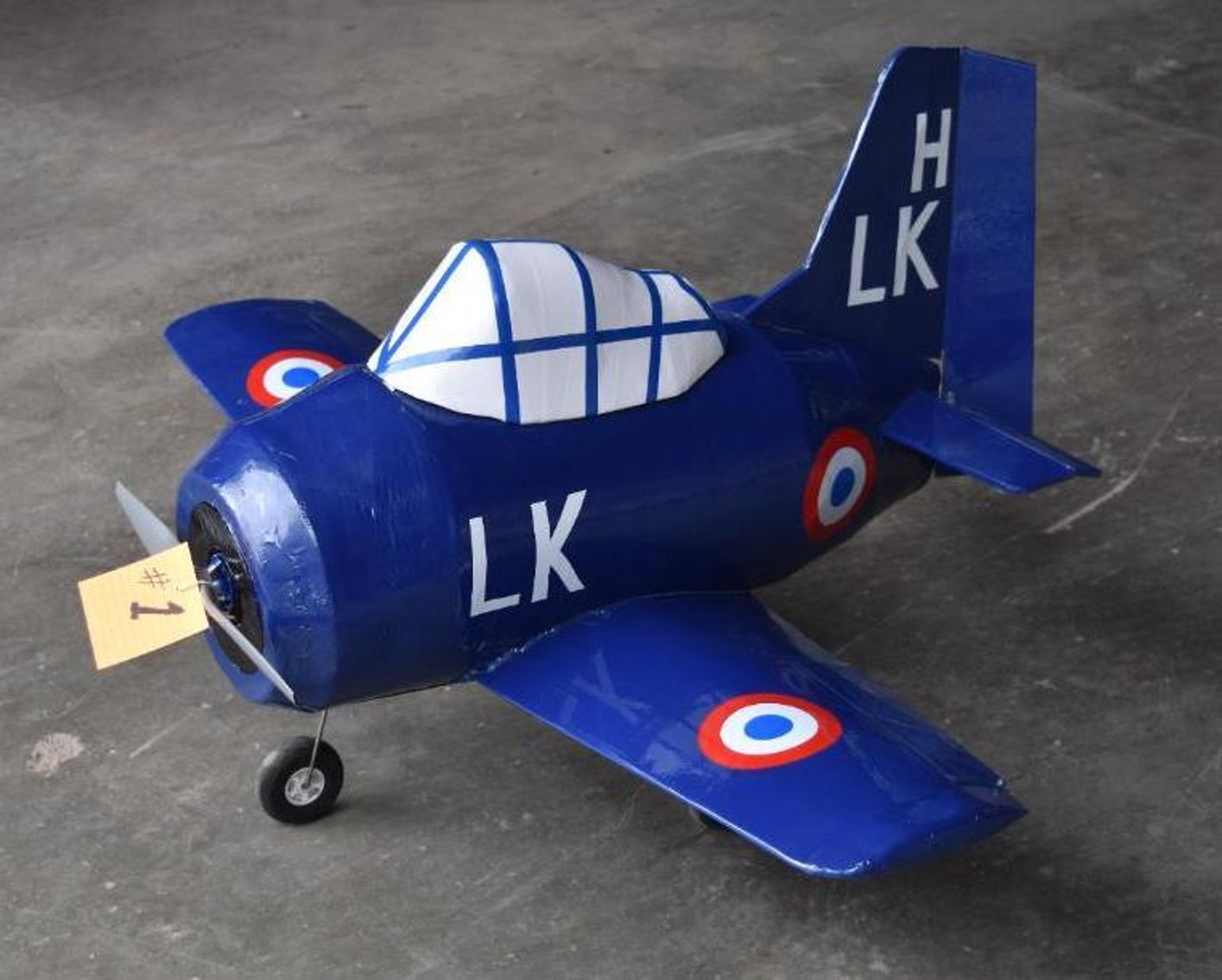 (9) RC Airplanes