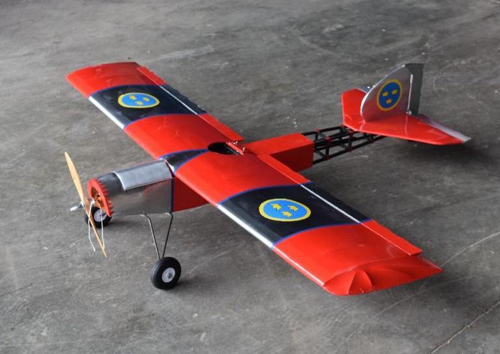 (9) RC Airplanes