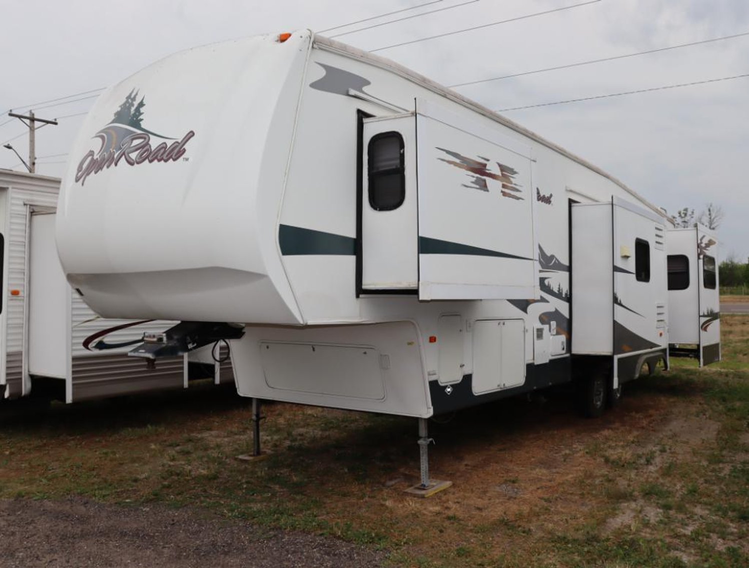 (11) Units: (1) Motorhome, (7) Travel Trailers, (3) 5th Wheels