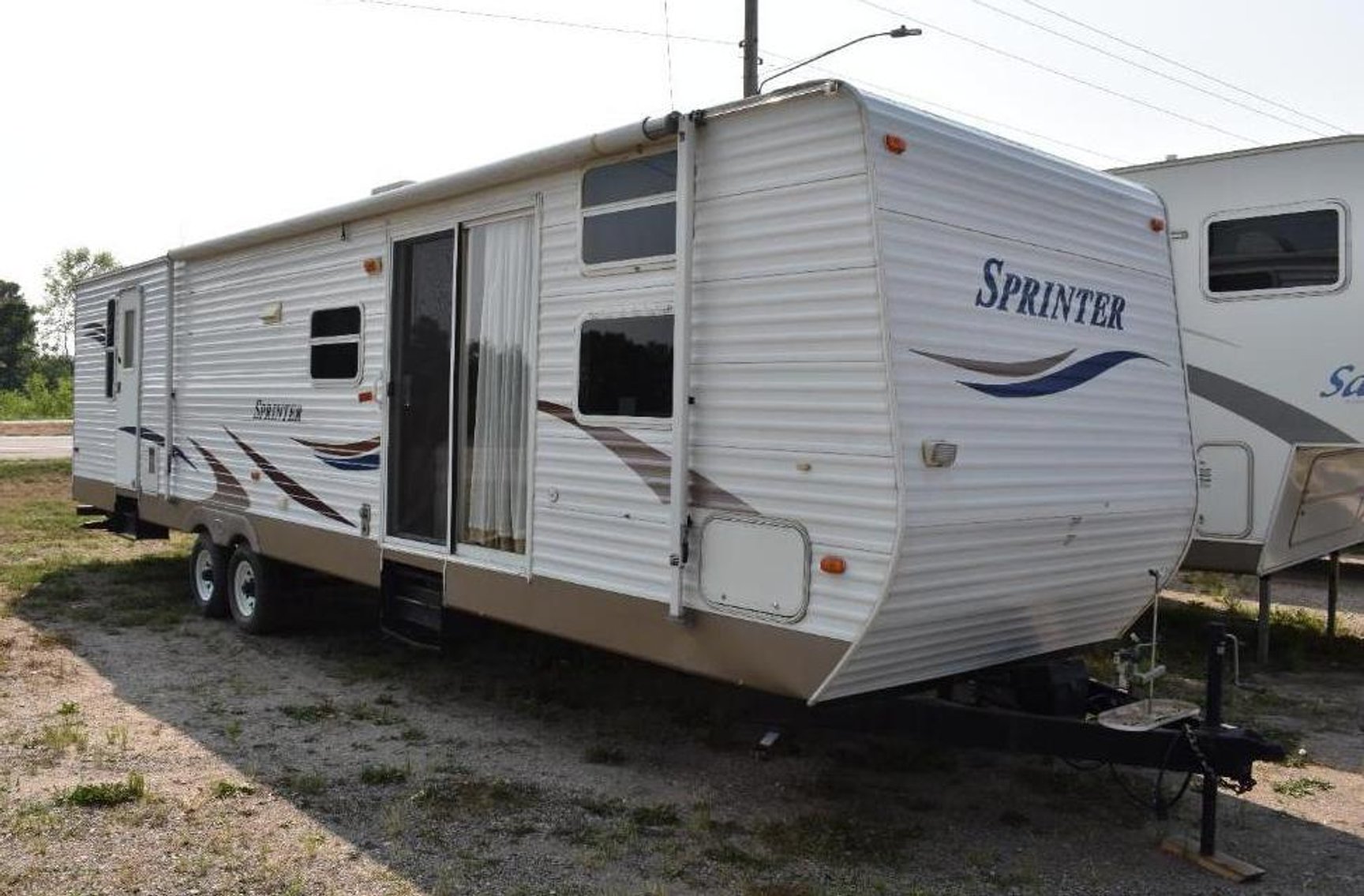 13 Units: (3) 5th Wheels & (10) Travel Trailers