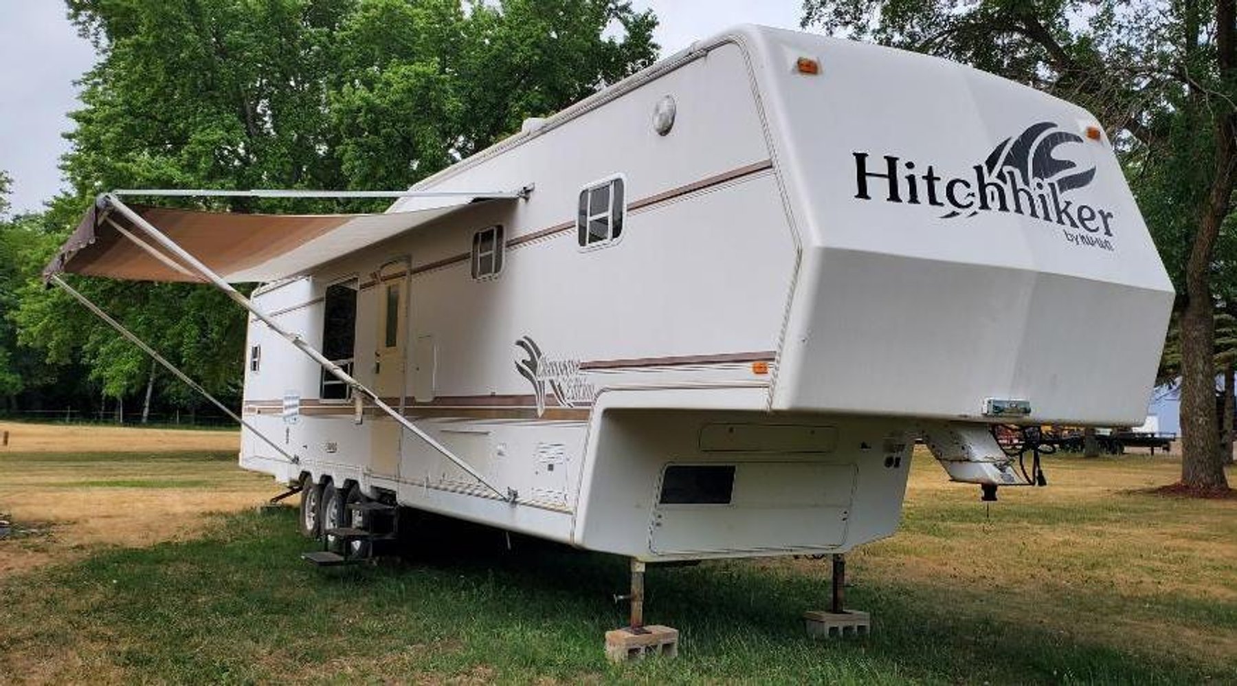 1994 Hitchhiker 5th Wheel Camper