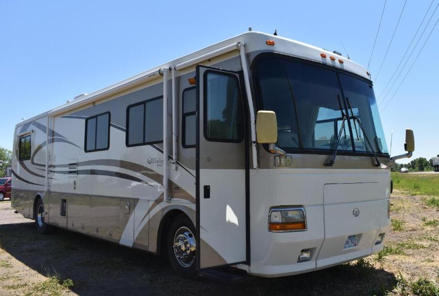 14 Units: (1) Motorhome, (2) 5th Wheels & (11) Travel Trailers