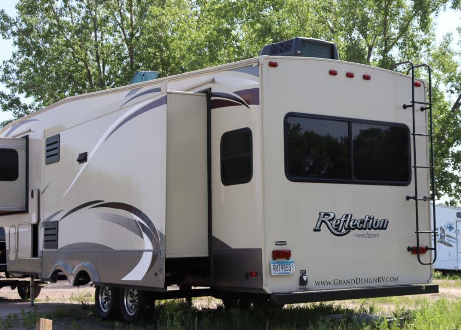 2015 Grand Design Reflection 337RLS 5th Wheel Camper