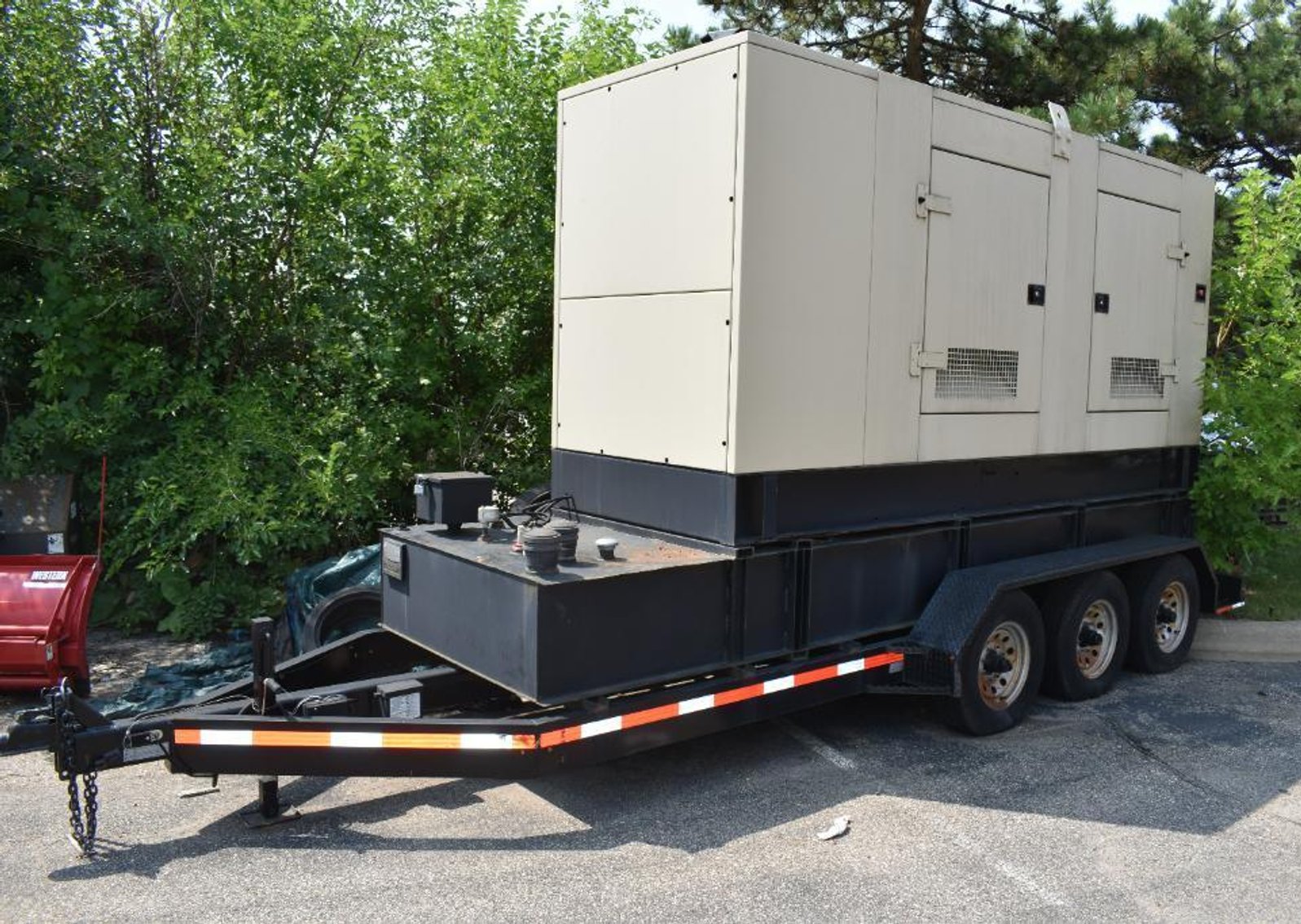 2001 SDMO GS250UC 220KW Industrial Generator