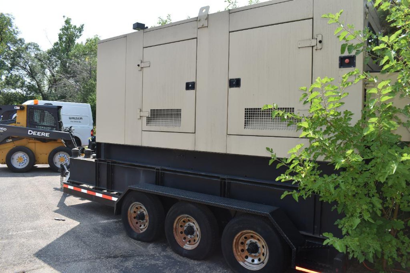 2001 SDMO GS250UC 220KW Industrial Generator