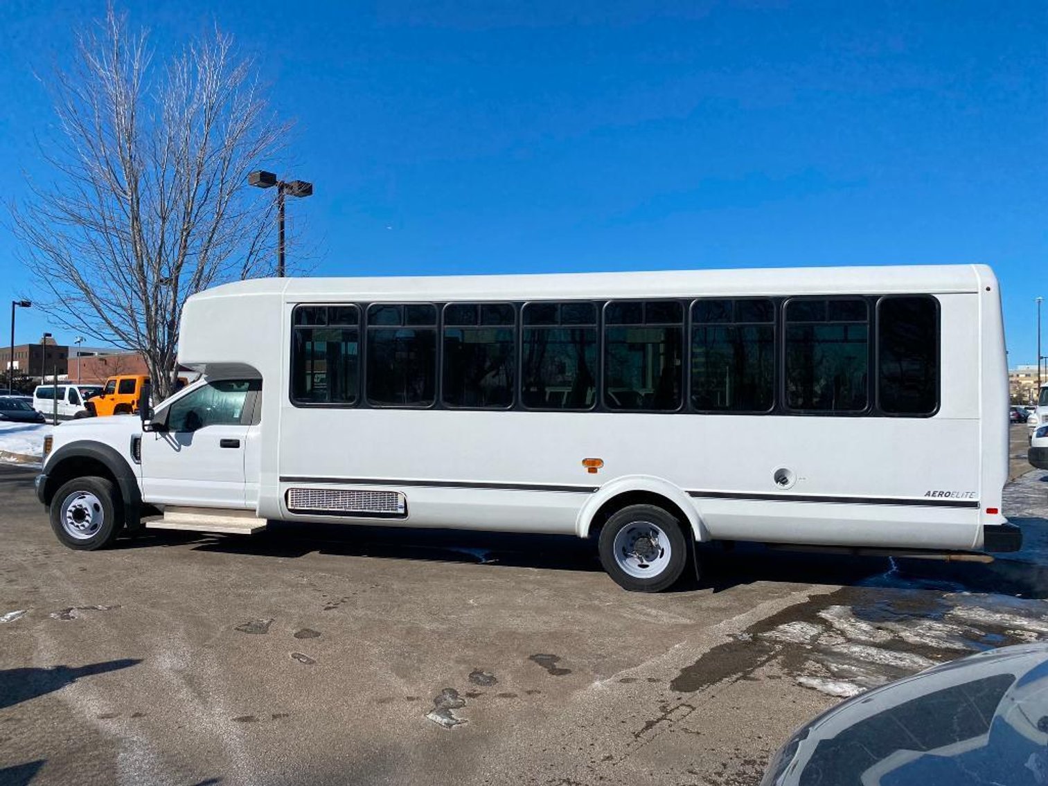 2019 Ford F-550 Minibus With Wheelchair Lift