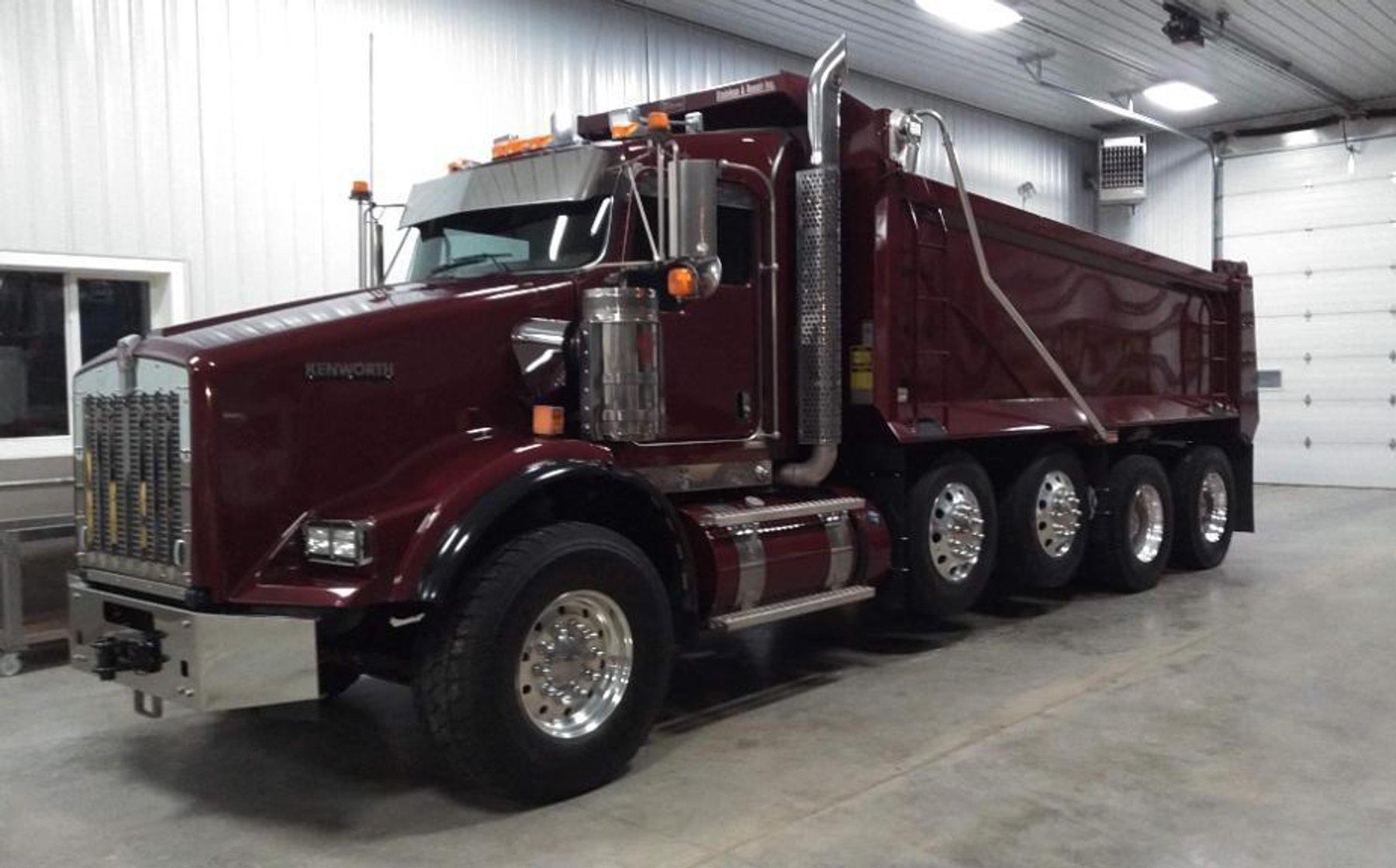 2020 Kenworth T800 Quad Axle Dump Truck