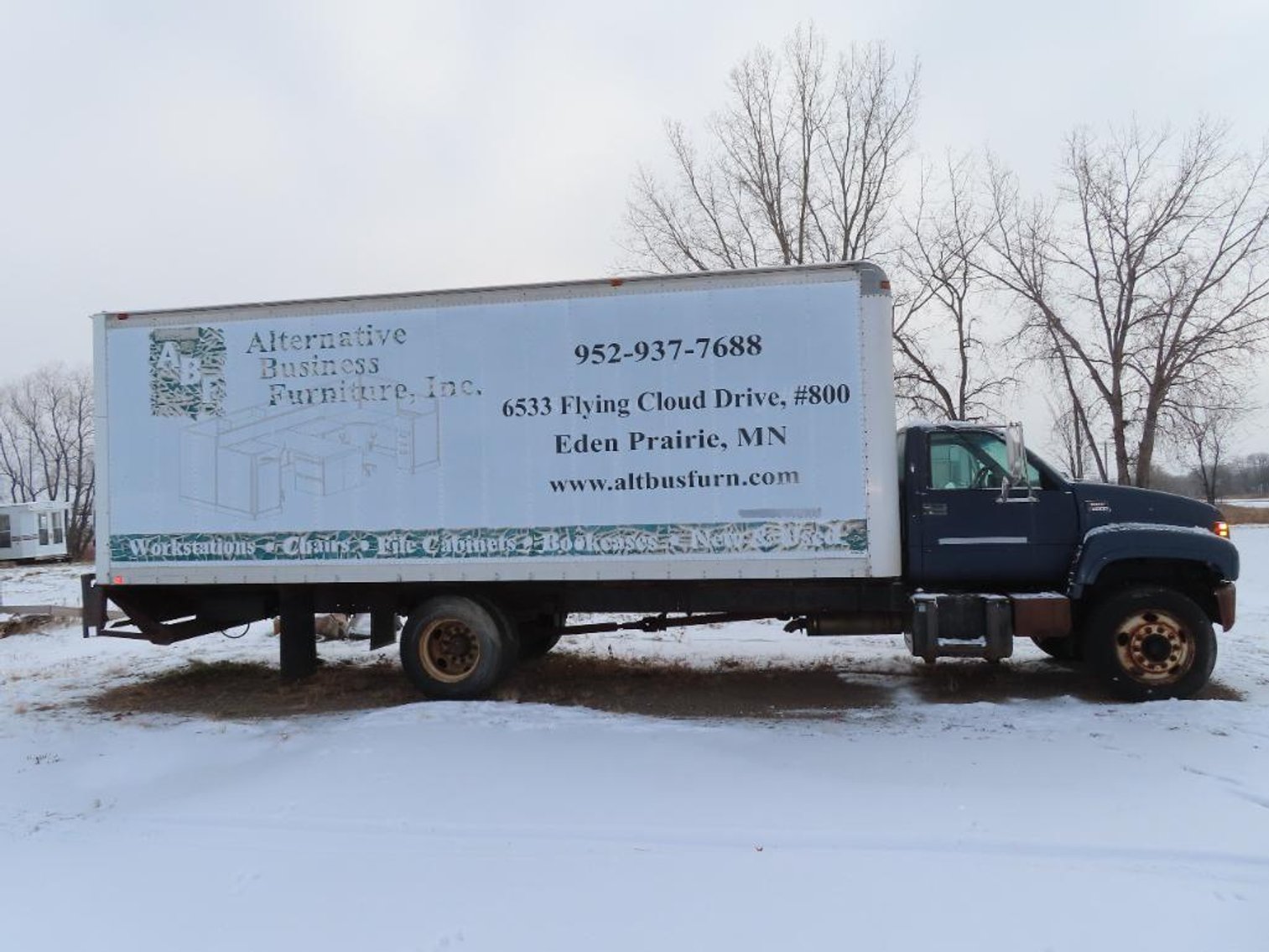 2001 GMC 6500 25' Box Truck With Lifegate