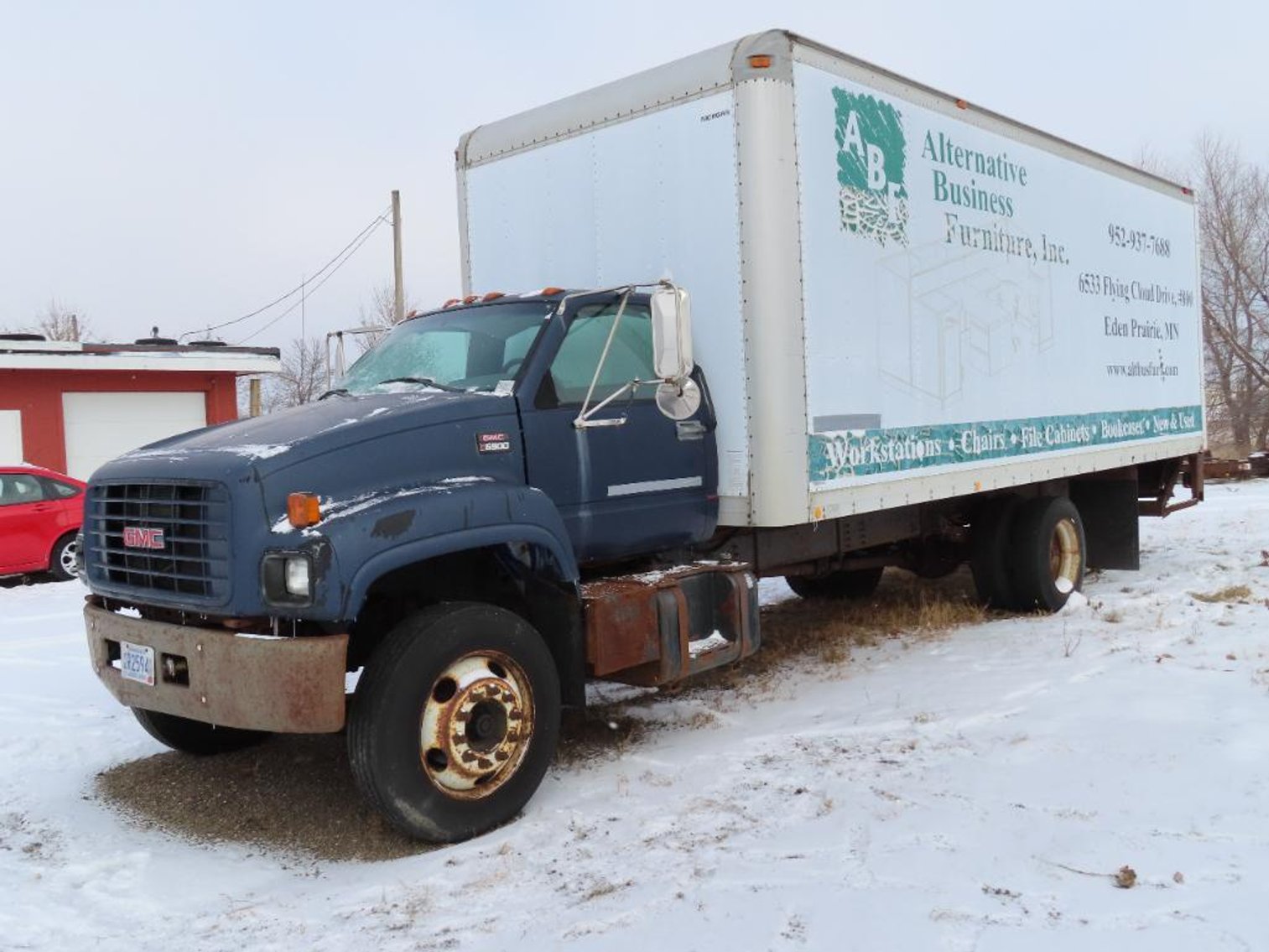 2001 GMC 6500 25' Box Truck With Lifegate