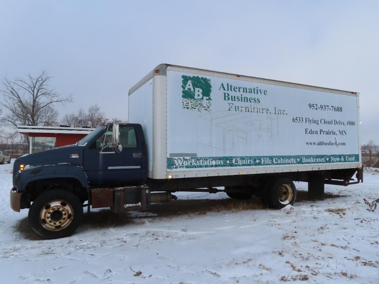 2001 GMC 6500 25' Box Truck With Lifegate