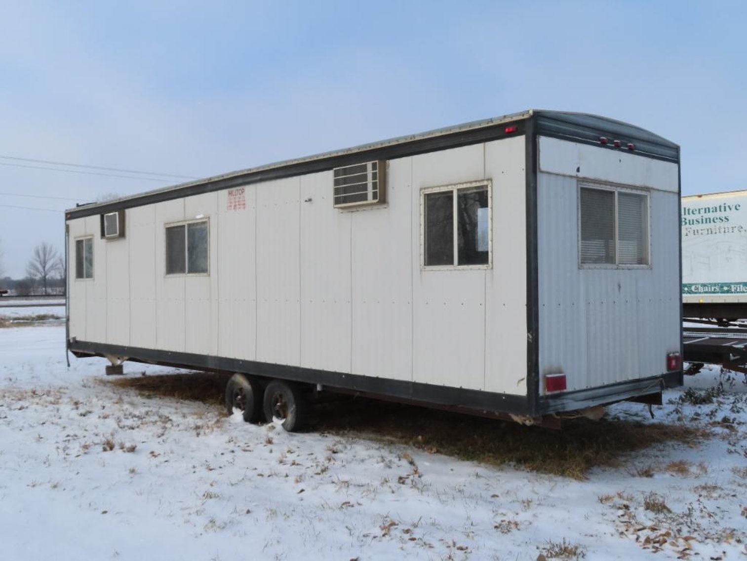 Commercial Structure 33' Job Site Trailer With Steps