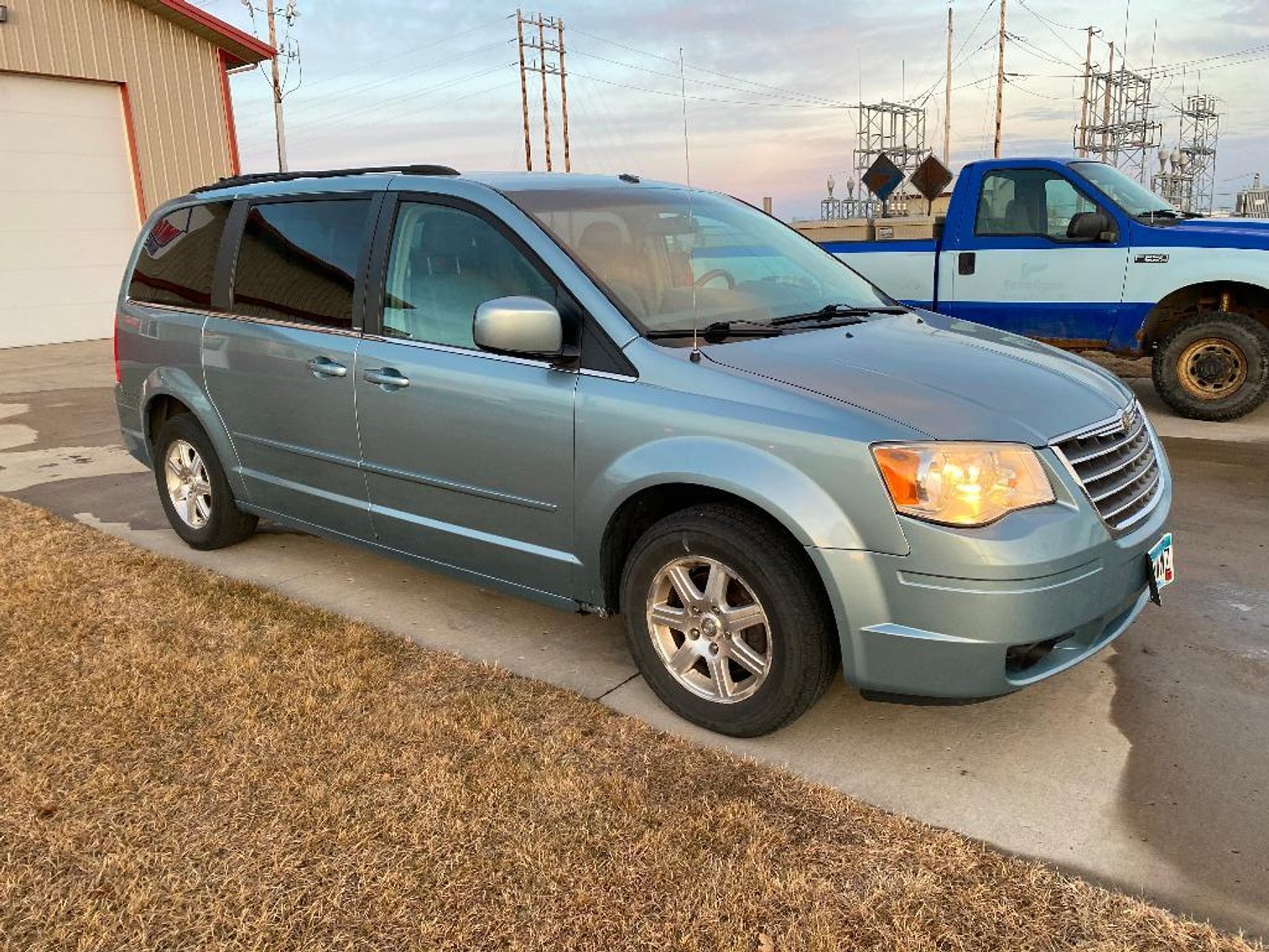 West Fargo Consignment Auction