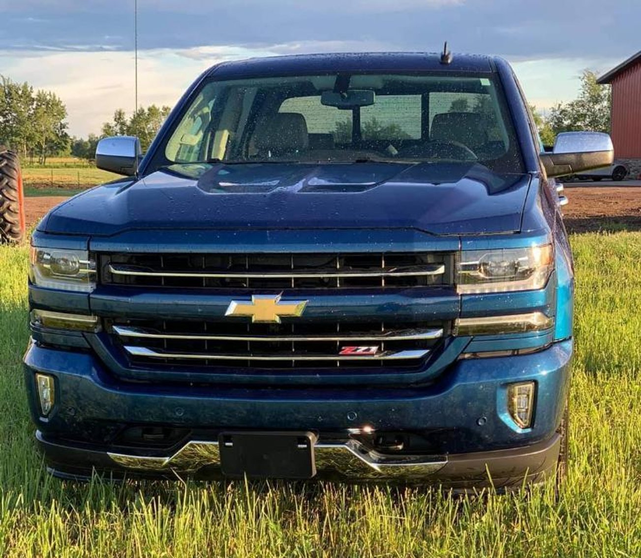 2017 Chevrolet 1500 LTZ Crew Cab 4X4 & Polaris Xpedition 425 4-Wheeler