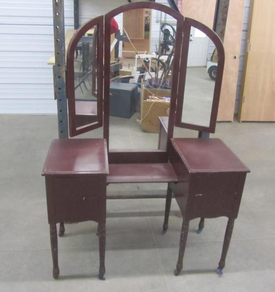 Ideal Corners November Consignment Auction