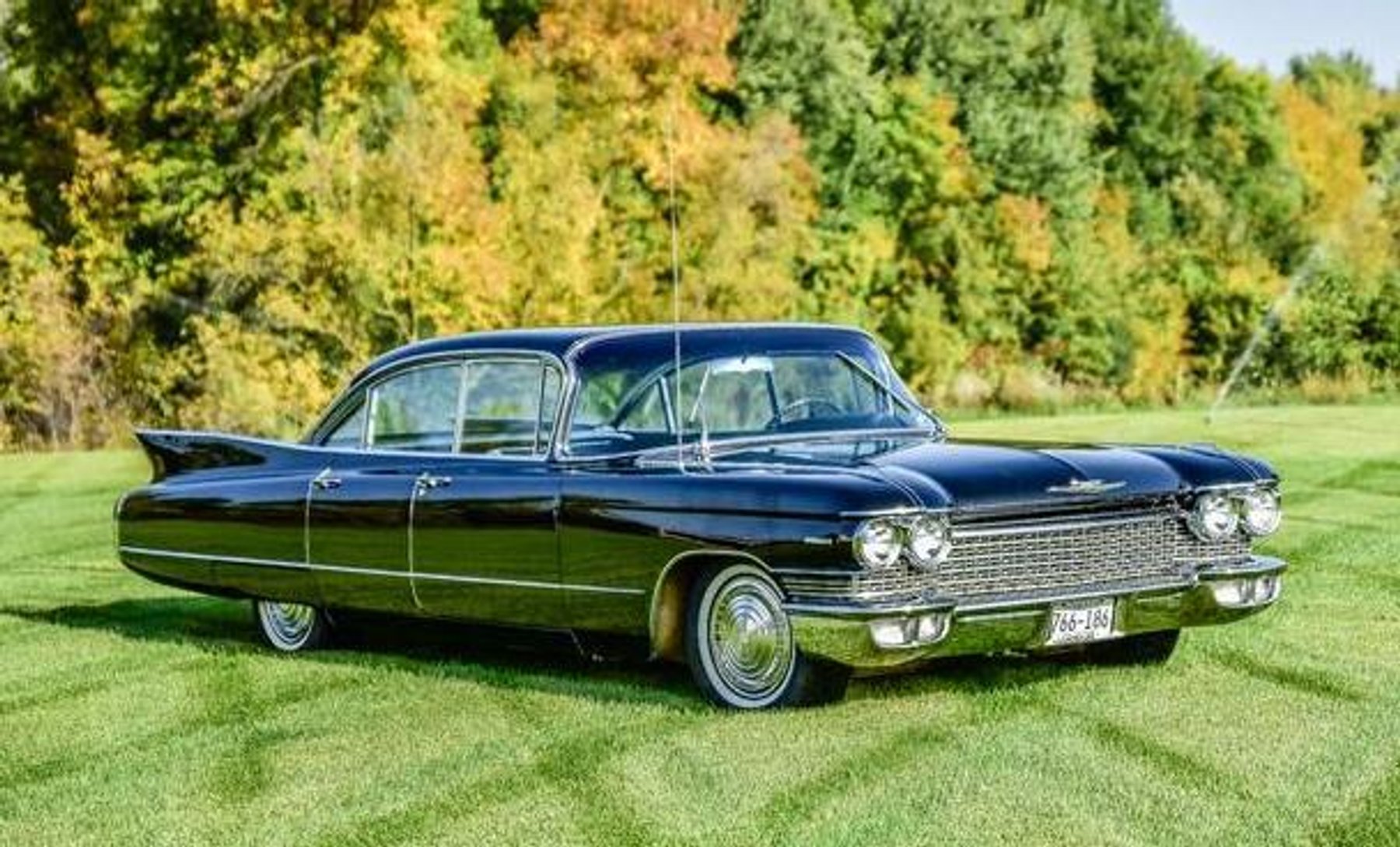 1961 Volkswagen Beetle Coupe & 1960 Cadillac Survivor Series 62