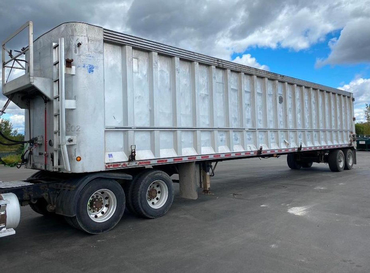 2005 48’ Mac Walking Floor Trailer, 2012 Chevrolet Silverado 2500 HD LTZ Diesel, Chain Hoist, Rolling Ladder