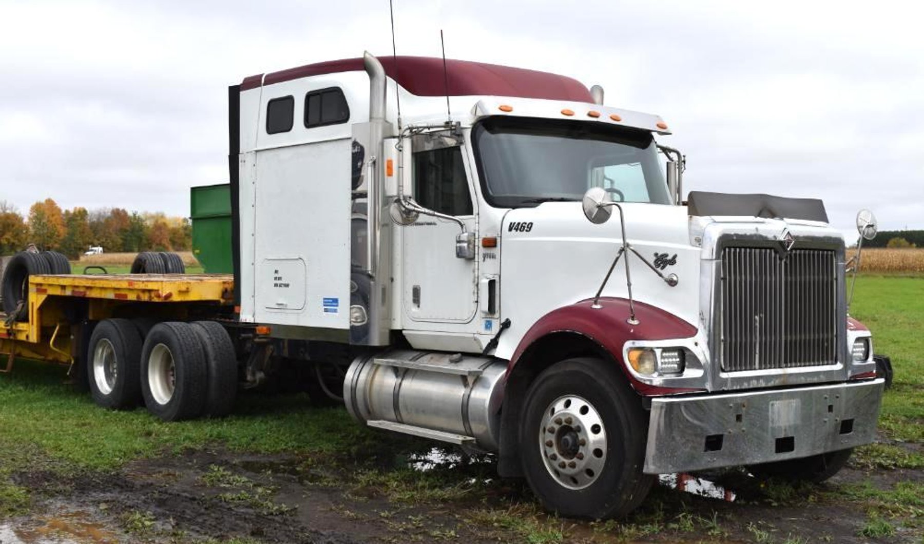 Farm Machinery, New Skid Steer Buckets and Snow Pushers