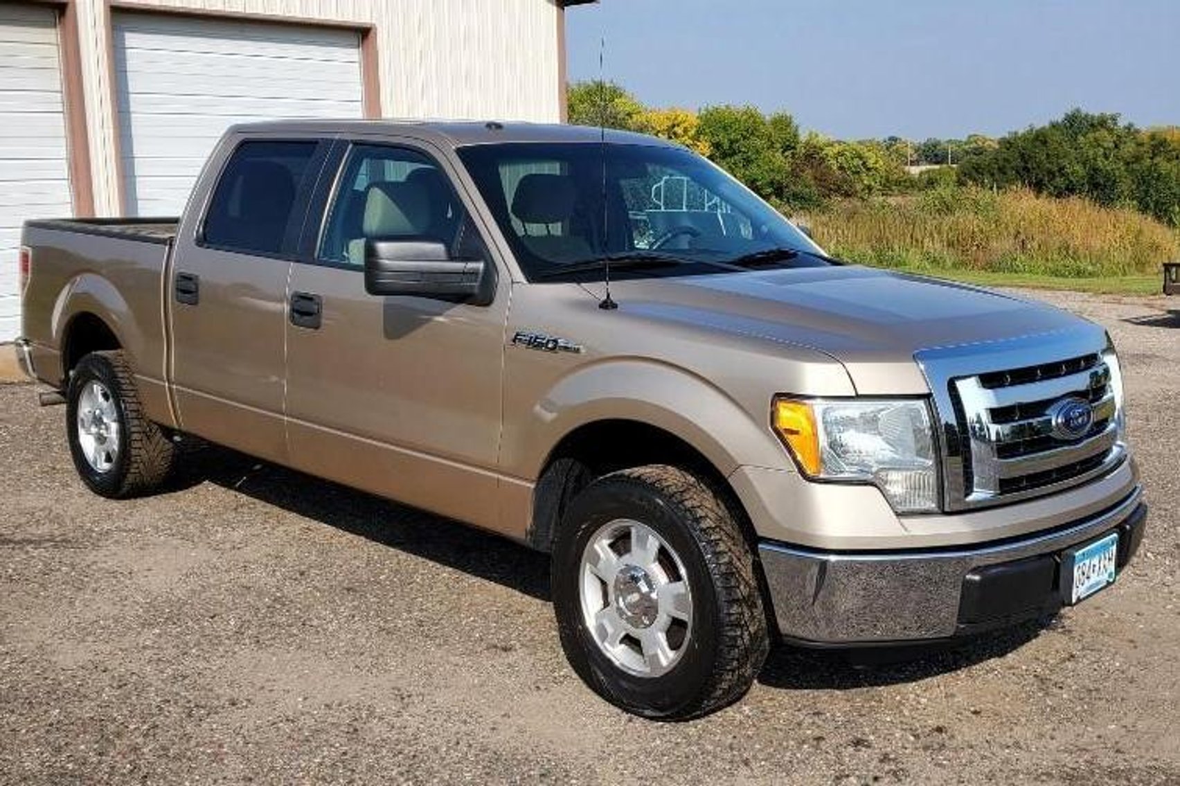 1992 Ford F-150 Flareside, (3) Pickup Trucks, (2) Handicap Vans