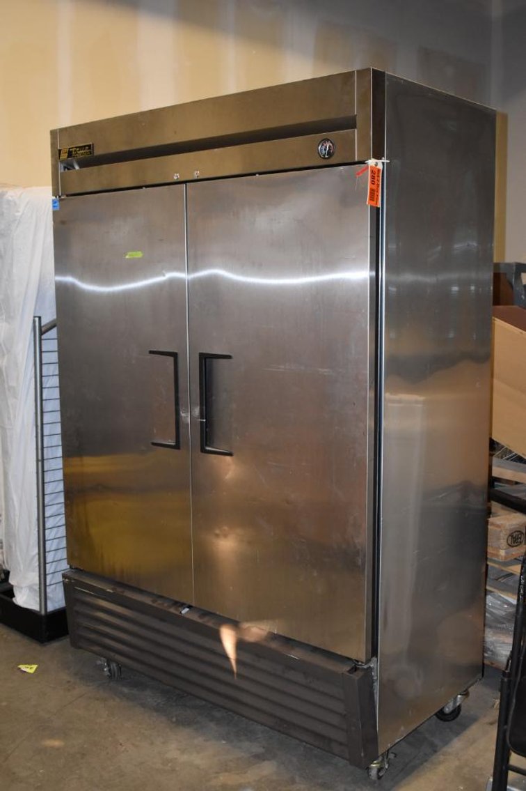 Restaurant Equipment: Refrigeration, Freezers, Utensils