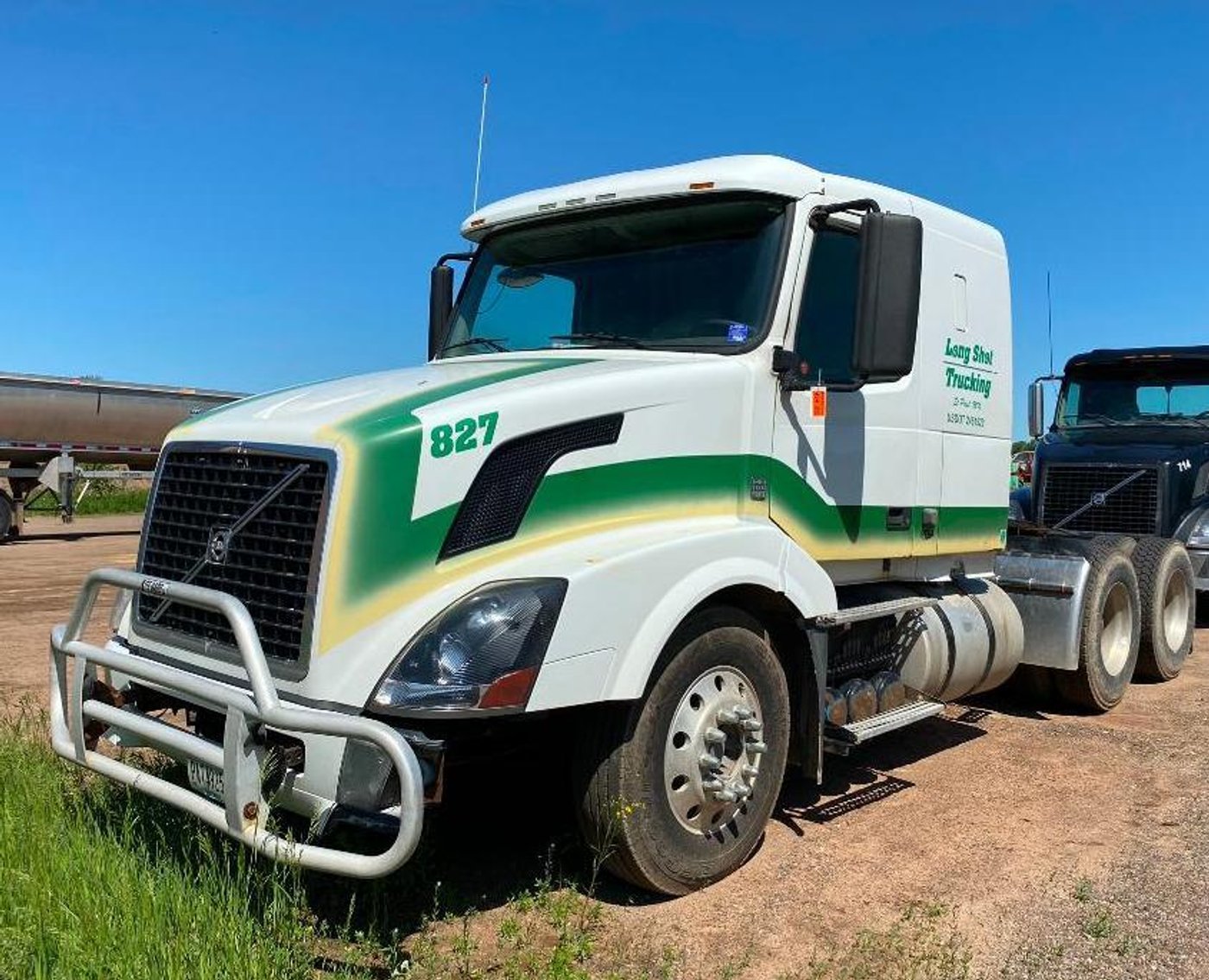 2004 Peterbilt 379 Semi & 2011 Volvo Semi With Sleeper Cab