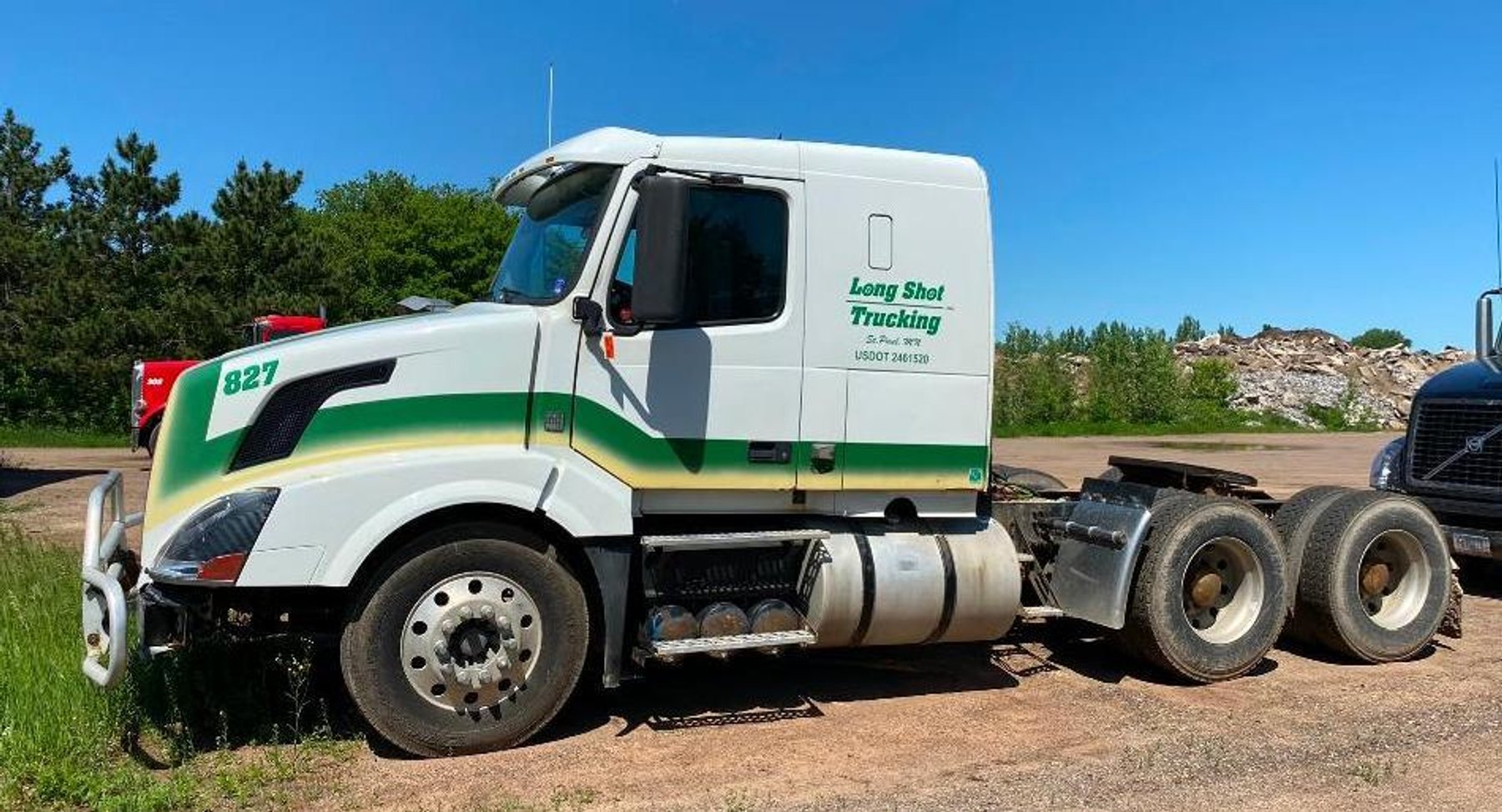 2004 Peterbilt 379 Semi & 2011 Volvo Semi With Sleeper Cab