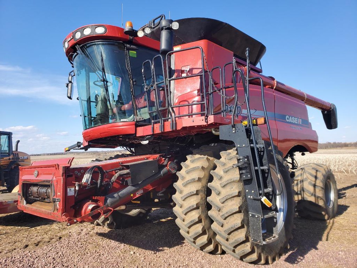 Case IH 9120 Axial Flow Combine & John Deere 9760 STS Combine