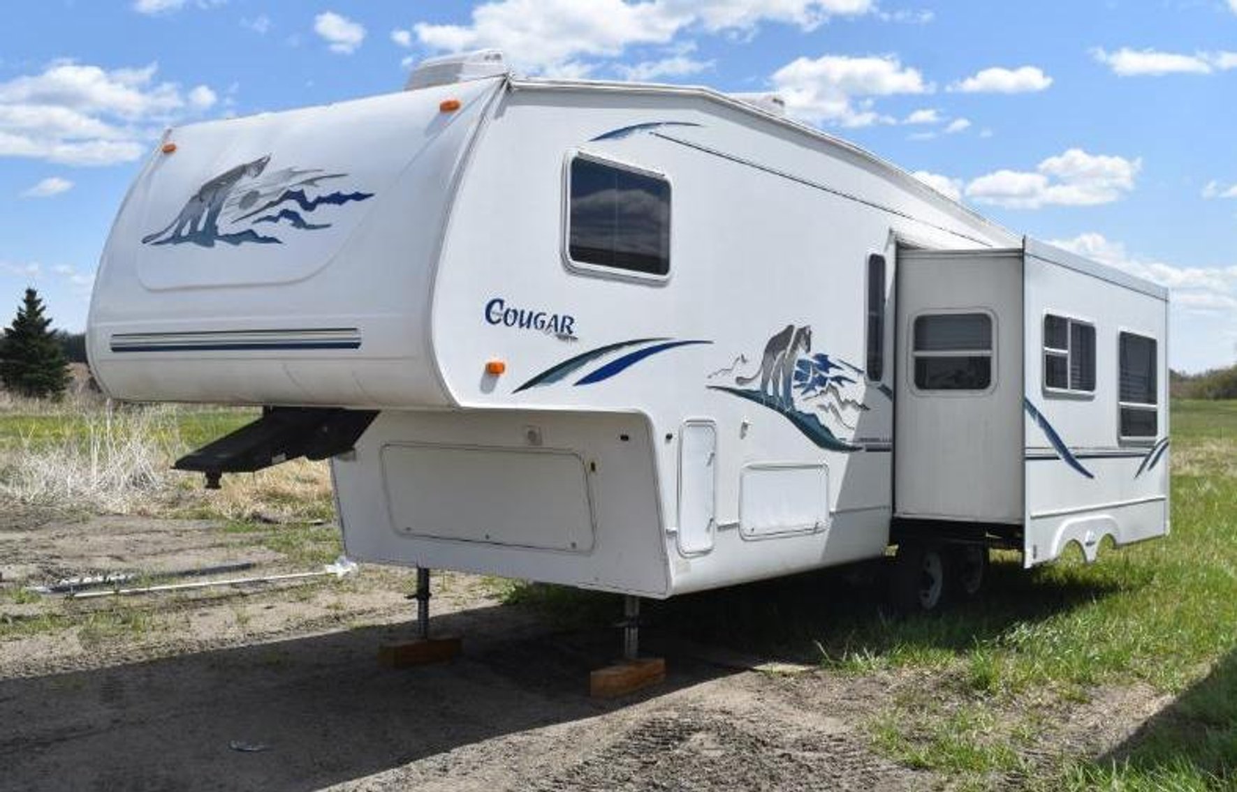 2002 Keystone Cougar 286 5th Wheel Camper