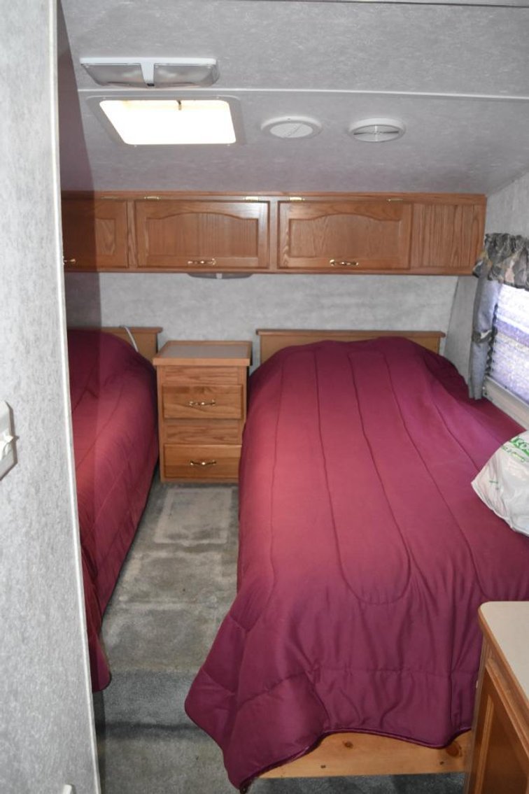 2002 Keystone Cougar 286 5th Wheel Camper