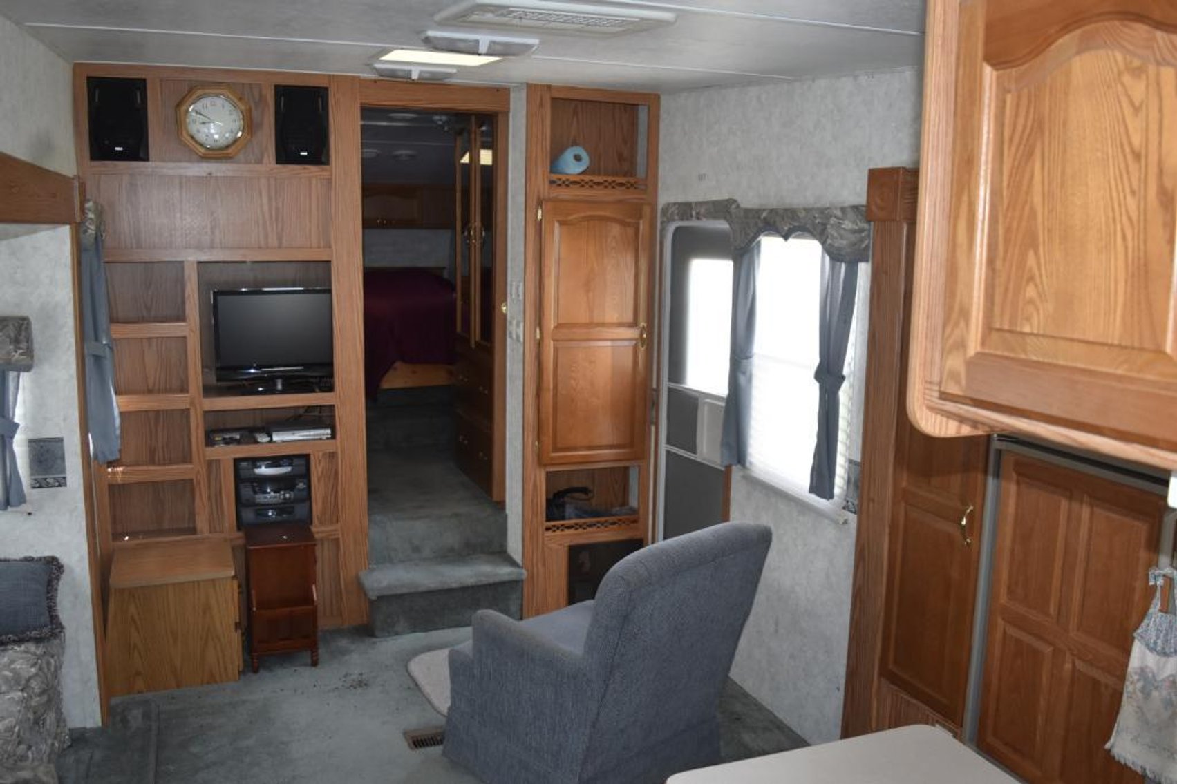 2002 Keystone Cougar 286 5th Wheel Camper