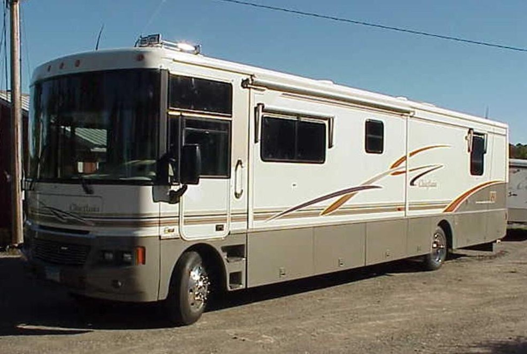 2002 Winnebago Chieftain 39' Motorhome