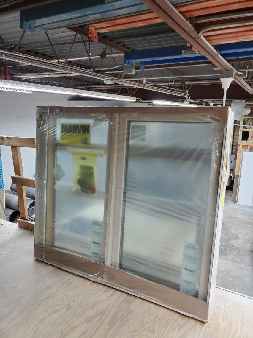 Surplus New Marvin Windows, Versetta Stone, 2017 Sawtrax C52VP Vertical Saw