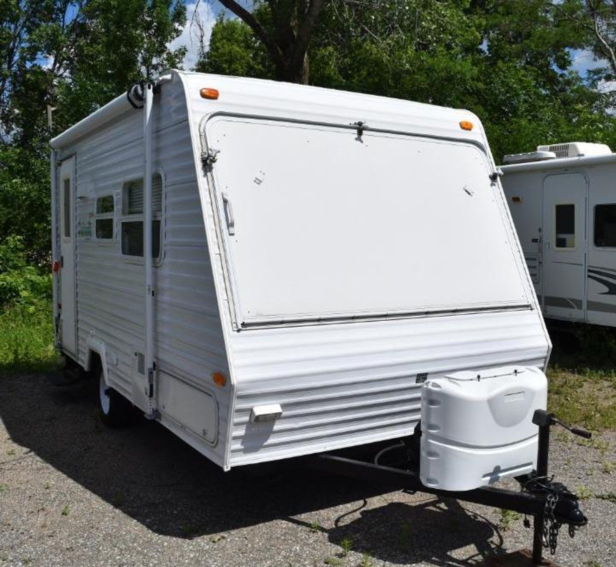 23 Units: Toy Hauler, Pickup Topper, (5) 5th Wheels & (16) Travel Trailers