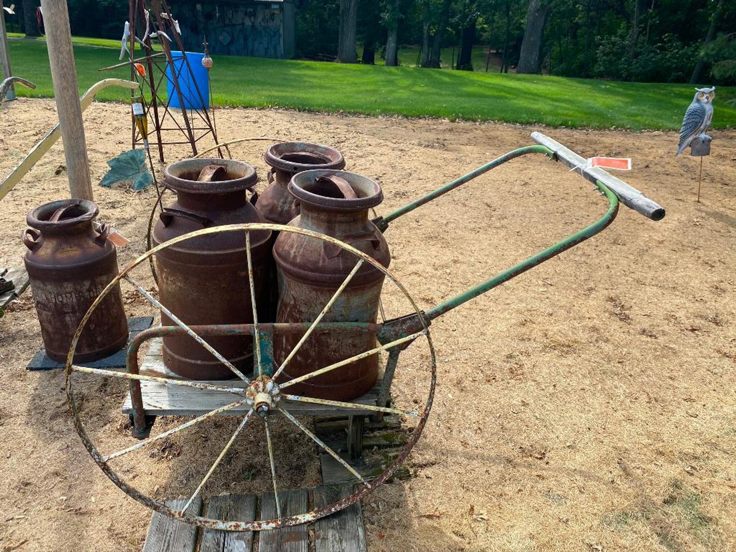 John Deere 110 Garden Tractor One Owner, Vintage Westinghouse Coca Cola Bottle Dispenser, Antiques, Garden Art & Tools