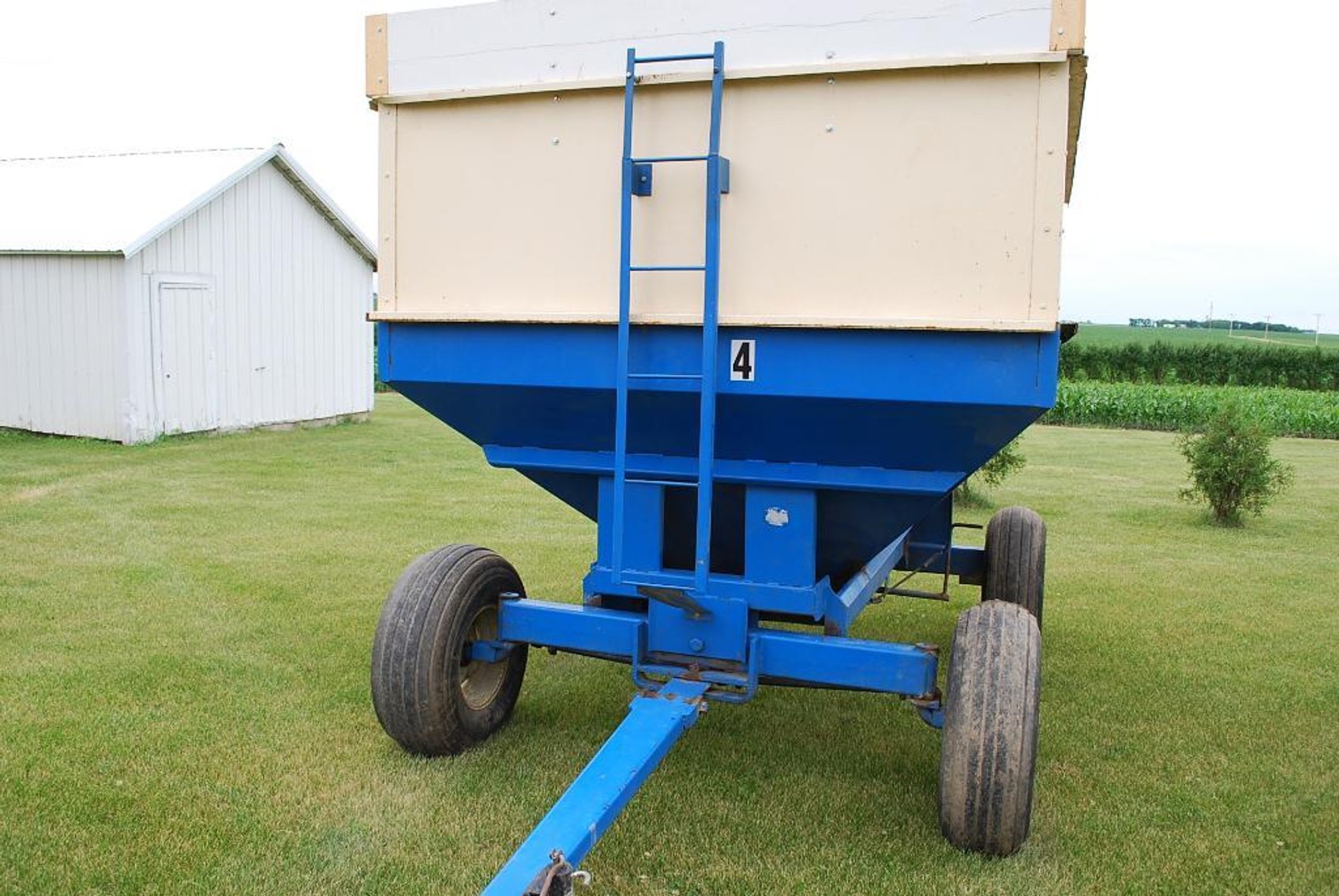 Tom and Mary Sonnek Machinery & Farm Related Equipment