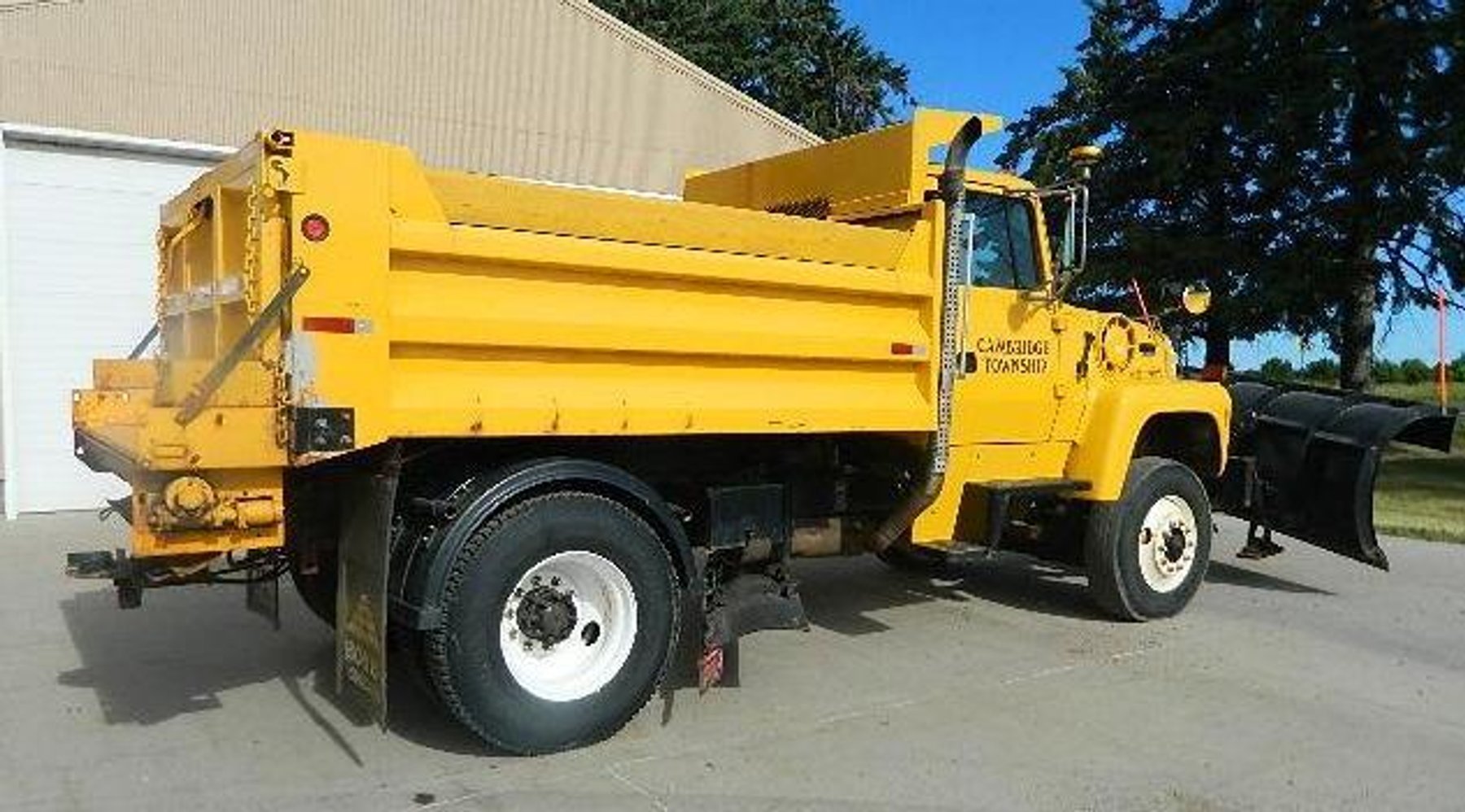 1994 Ford L8000 Township Plow Truck