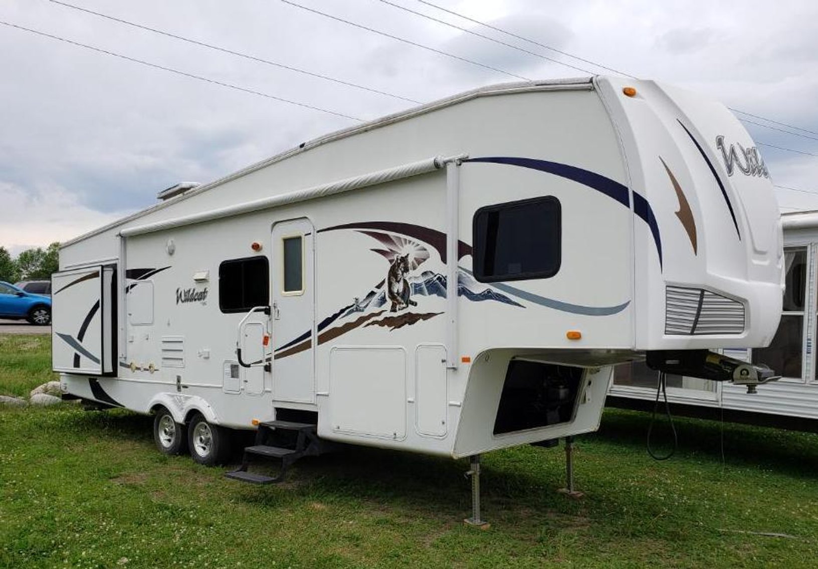 25 Units: (2) Park Models, (1) Toy Hauler, (2) Vehicles, (7) 5th Wheels, & (13) Travel Trailers