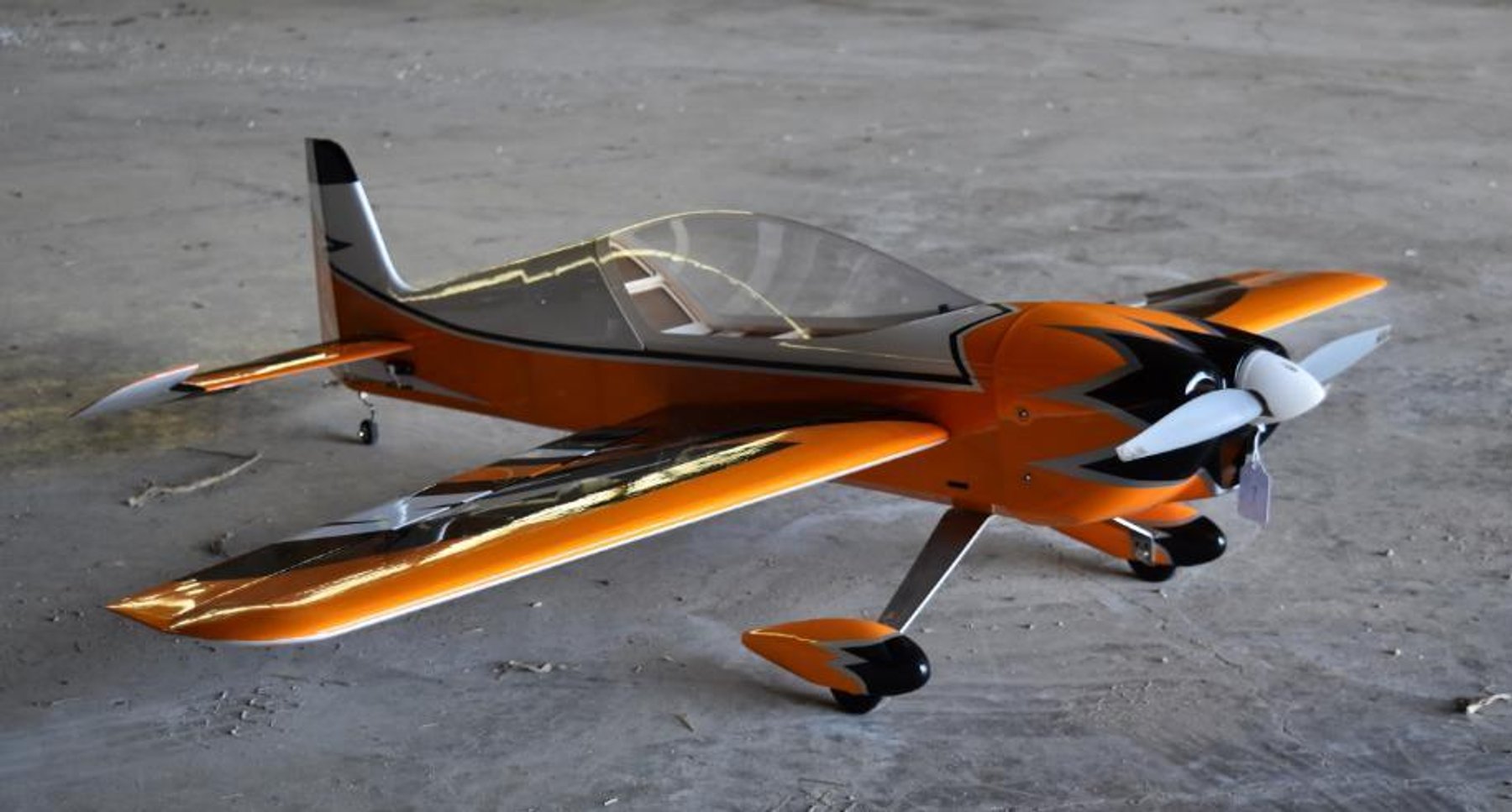 (10) RC Airplanes