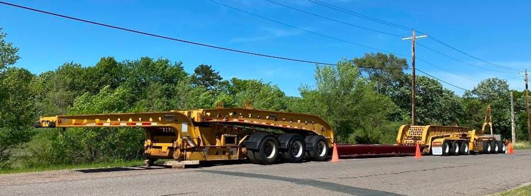 Trail King TK160 Heavy Hauler Trailer, (2) 2008 Peterbilt Semis, (2) Kenworth Semis, Trucking Accessories and Supplies