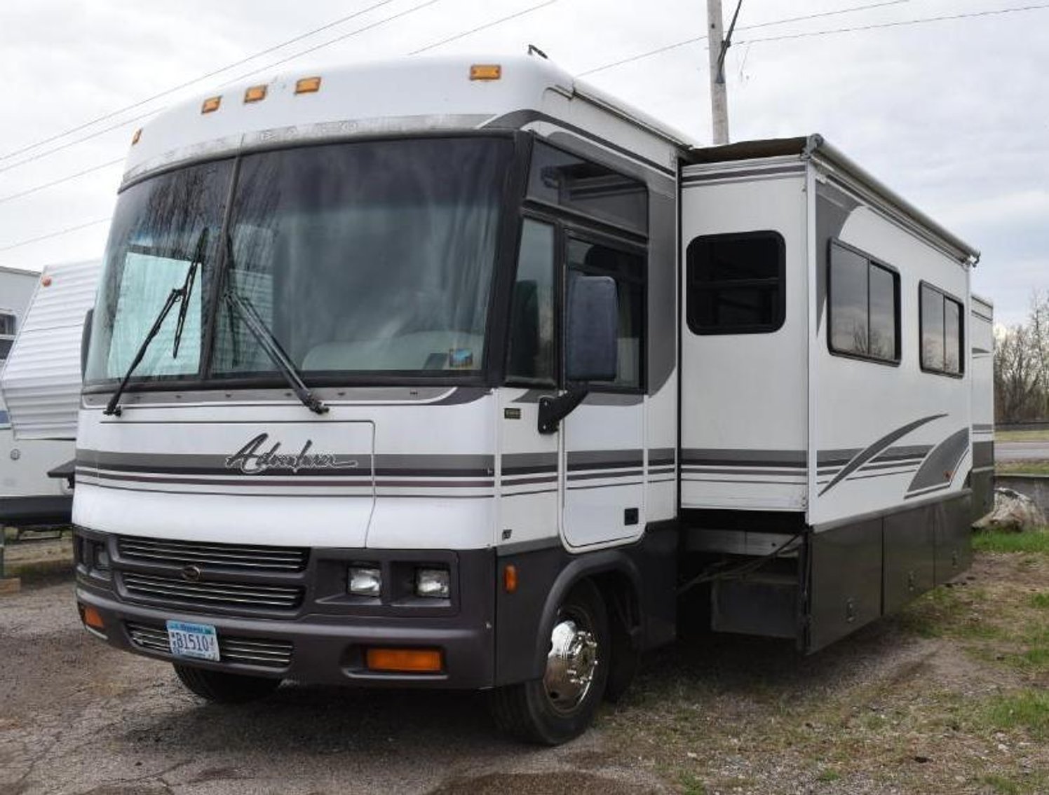 37 Units: (22) Travel Trailers, (11) 5th Wheels, (1) Motorhome and (3) Vehicles